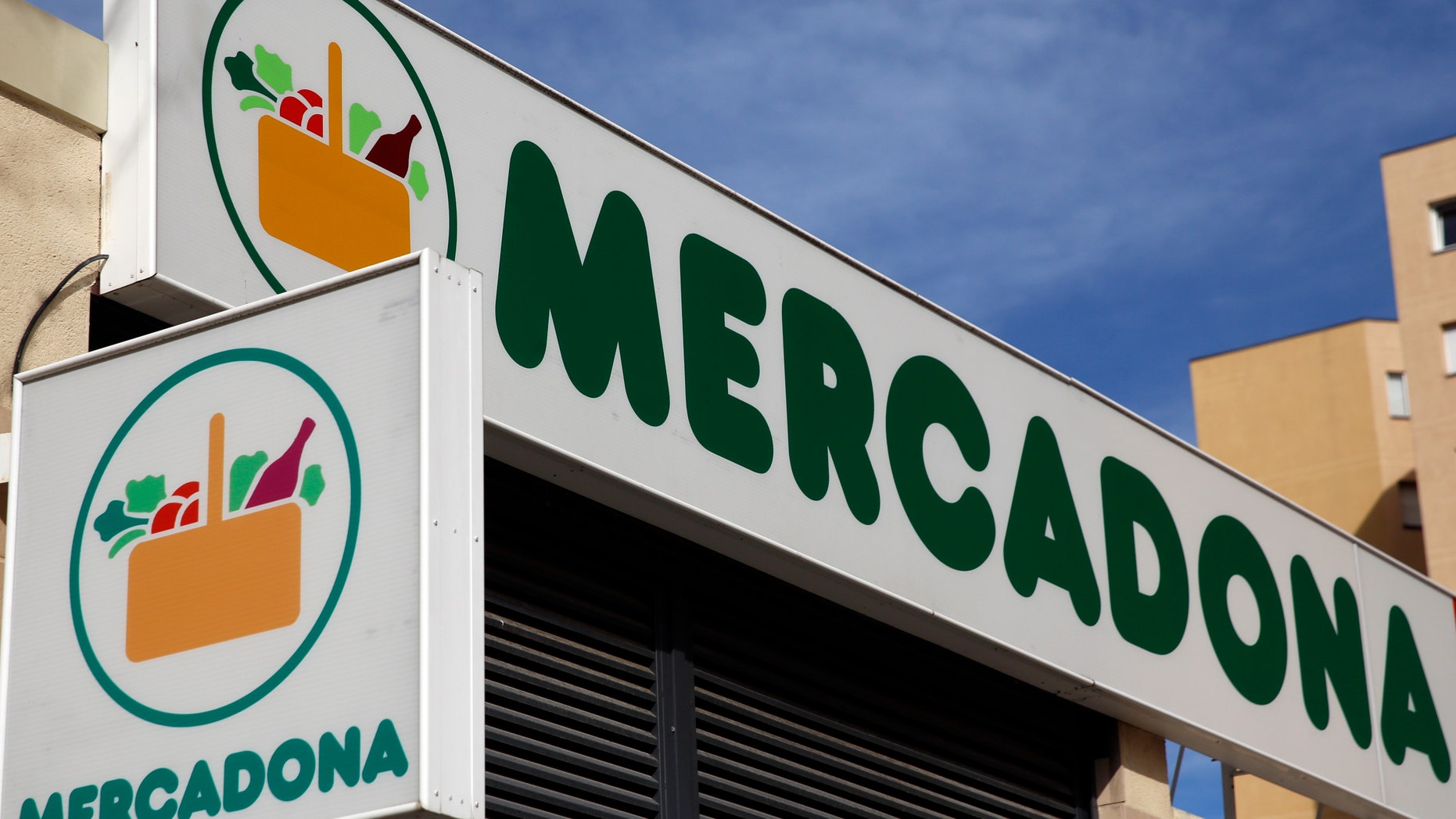 It happened at a Mercadona supermarket in Spain.