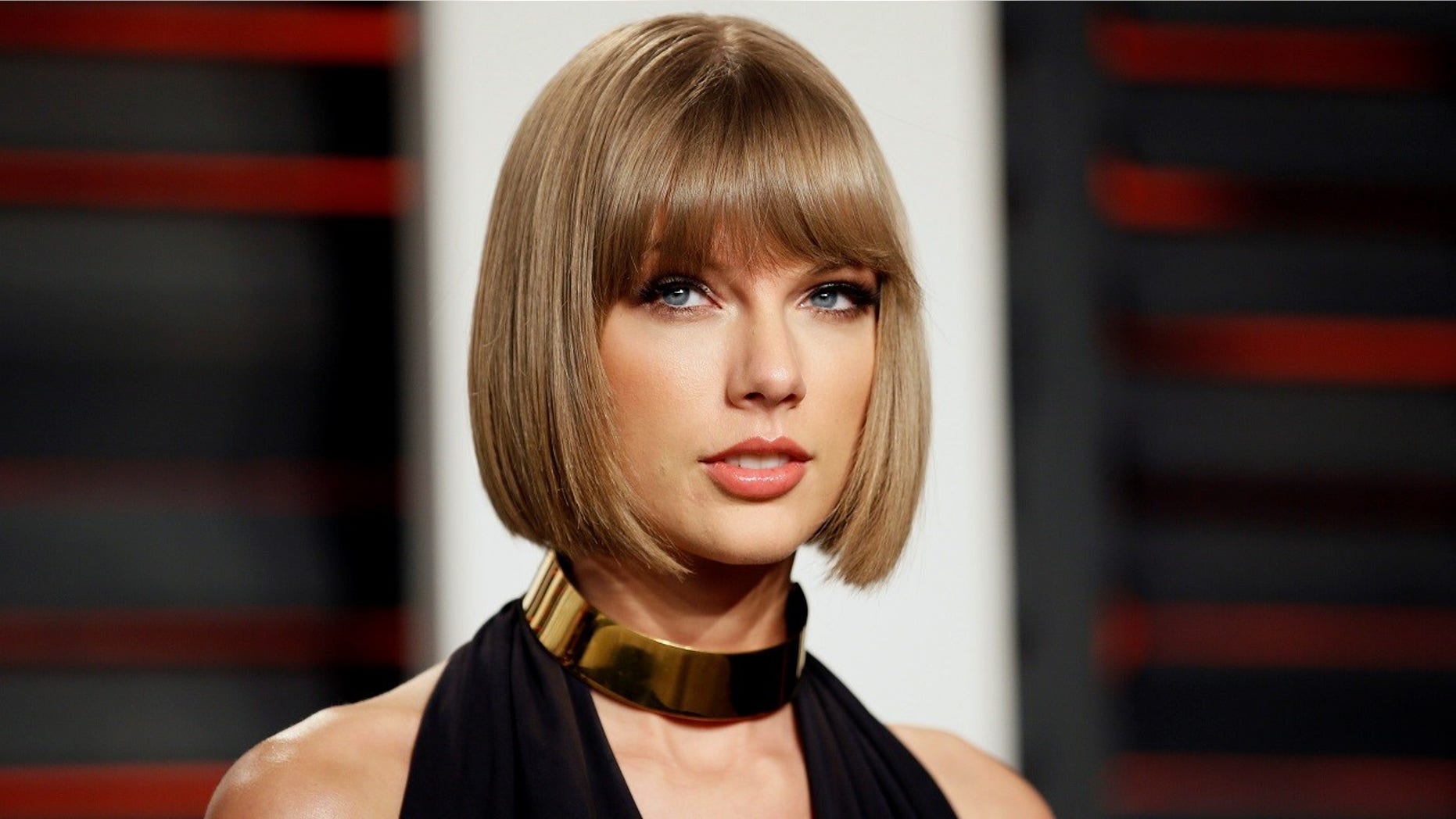 Taylor Swift sent several bouquets of flowers to an LAPD station after one of its officers was shot during Sunday's Las Vegas massacre.