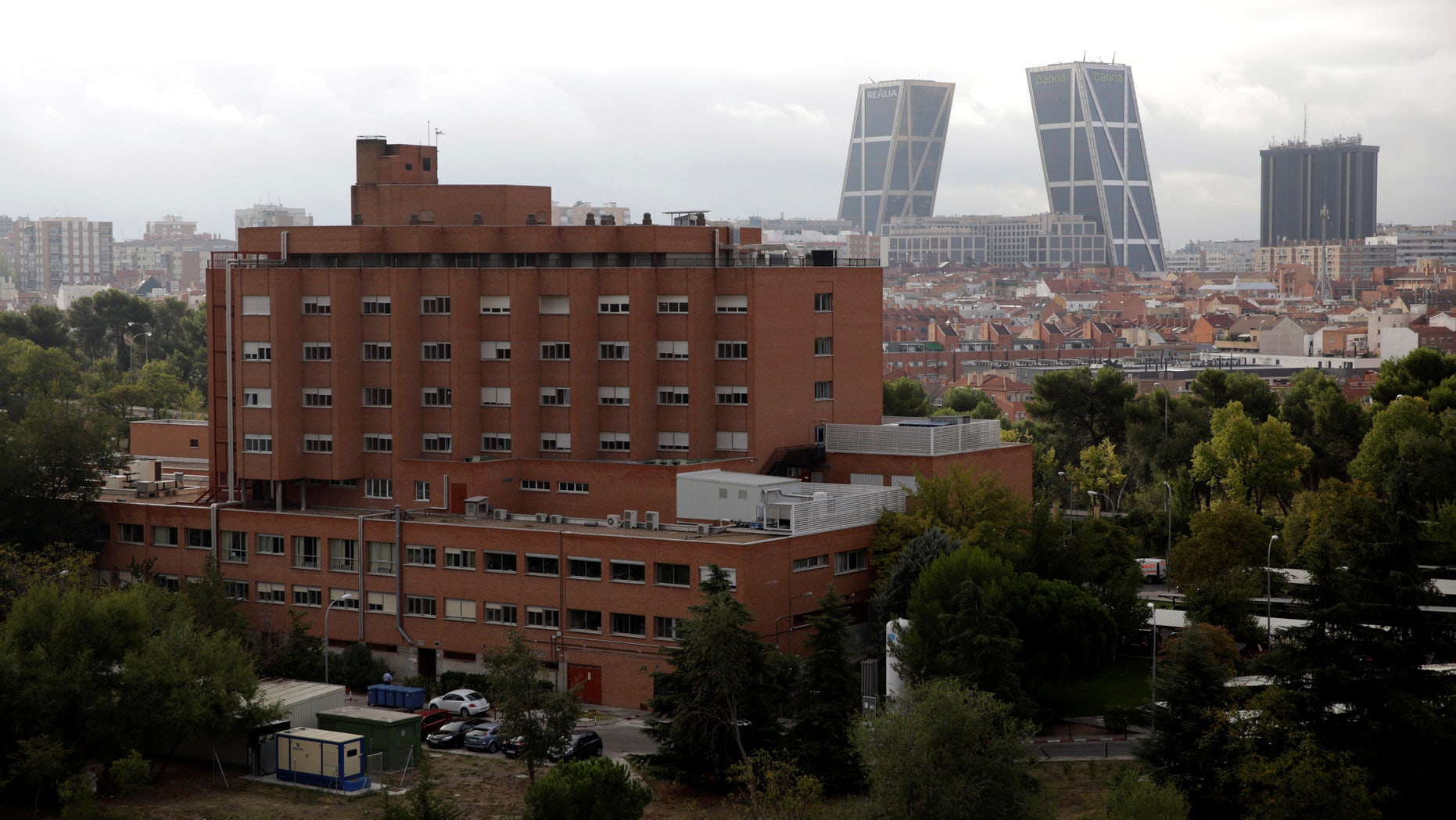 A general view of the Carlos III hospital is seen in Madrid, Spain October 7, 2014. A nurse who contracted Crimean-Congo hemorrhagic fever (CCHF) is being treated at the hospital. REUTERS/Andrea Comas/File Photo - RTX2NRYA