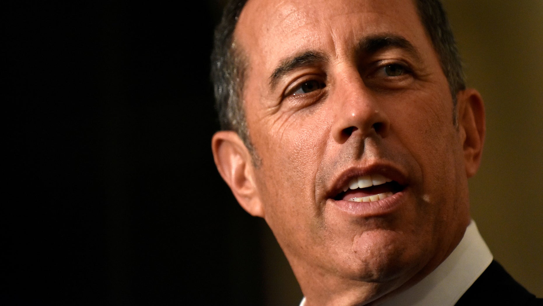Comedian Jerry Seinfeld arrives for a State Dinner honoring Italian Prime Minister Matteo Renzi at the White House in Washington October 18, 2016. REUTERS/James Lawler Duggan - RTX2PFG8