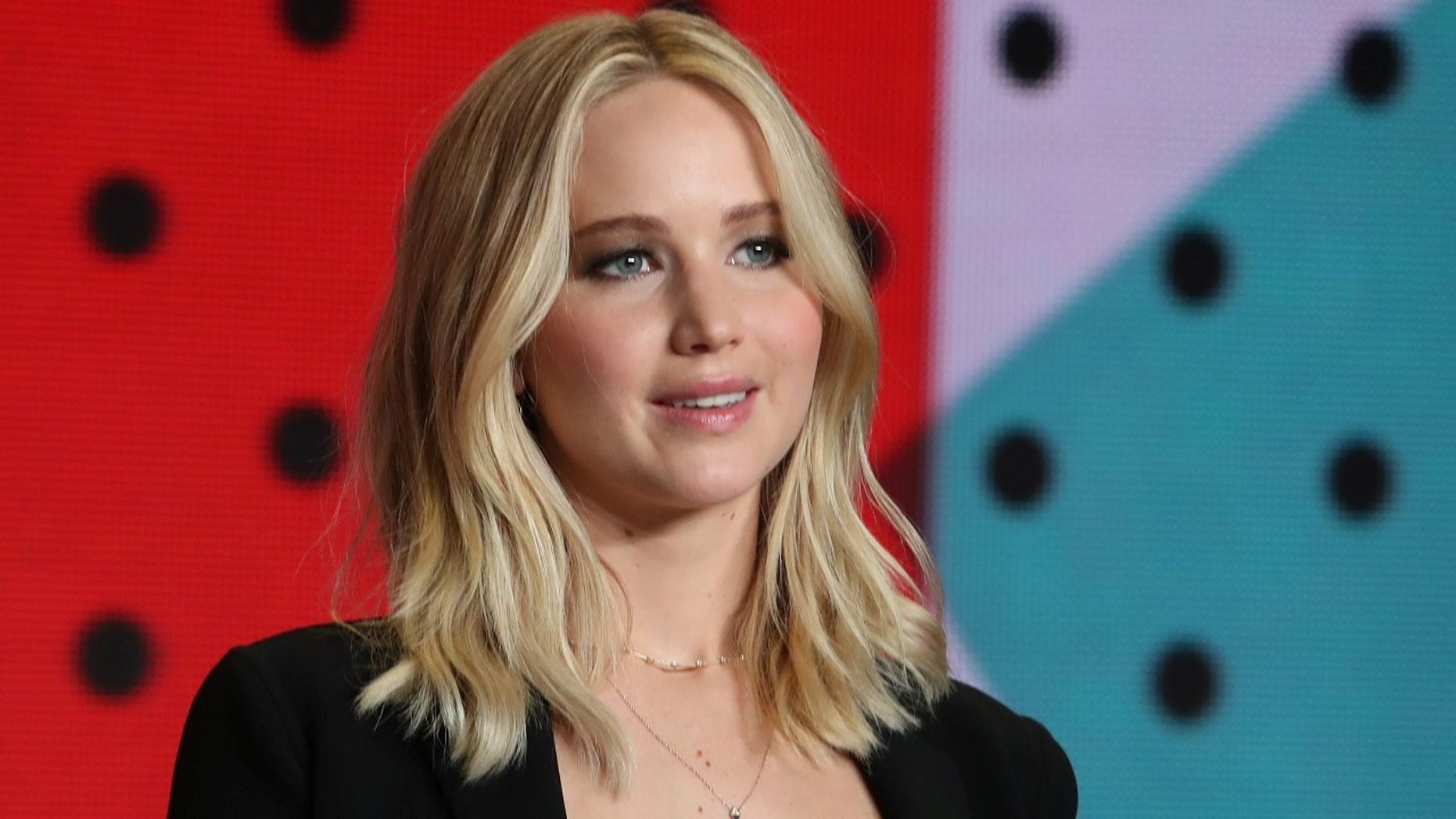 Jennifer Lawrence I Was Placed In Nude Lineup Told To Lose Weight 