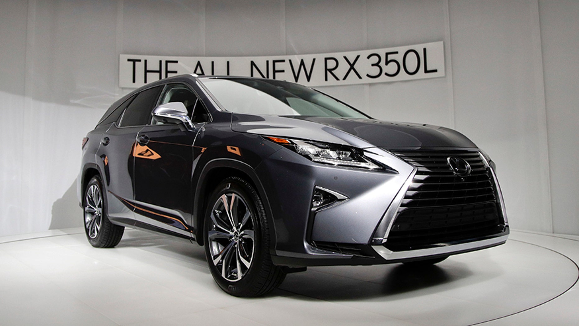 La Auto Show The 2019 Lexus Rx L Is Ready For More Pengers The 2018 Lexus Rx 350l Is Unveiled At Los Angeles Auto Show Wednesday
