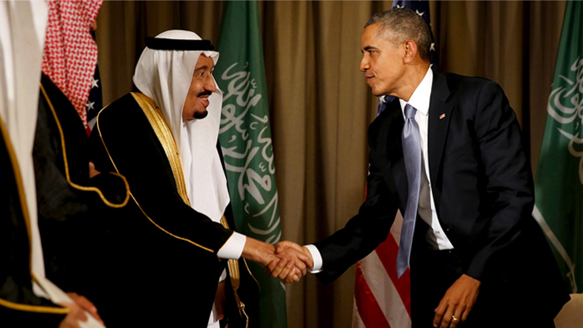 President Barack Obama shakes hands with Saudi Arabia's King Salman after their meeting alongside the G20 summit at the Regnum Carya Resort in Antalya, Turkey, November 15, 2015. (REUTERS/Jonathan Ernst)