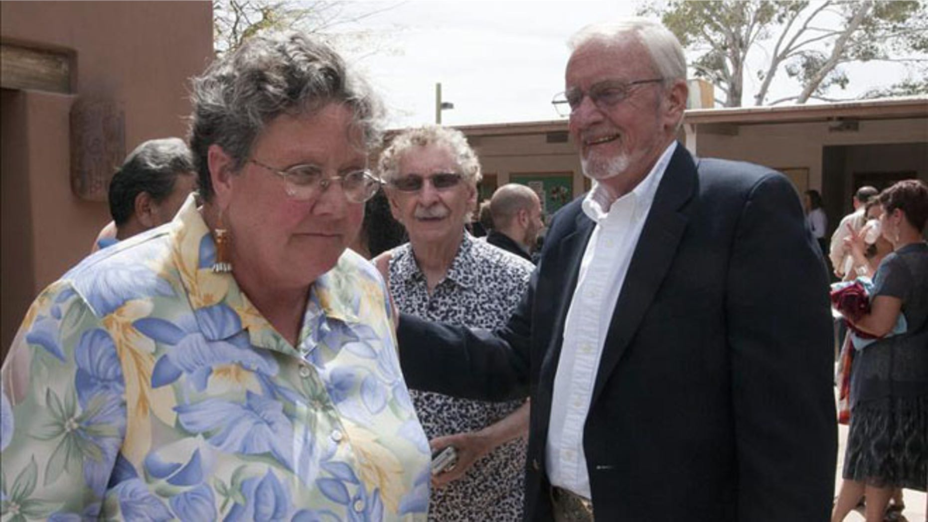 Rev. John Fife (r), retired pastor of Southside Presbyterian Church and one of the Sanctuary Movement's founders.