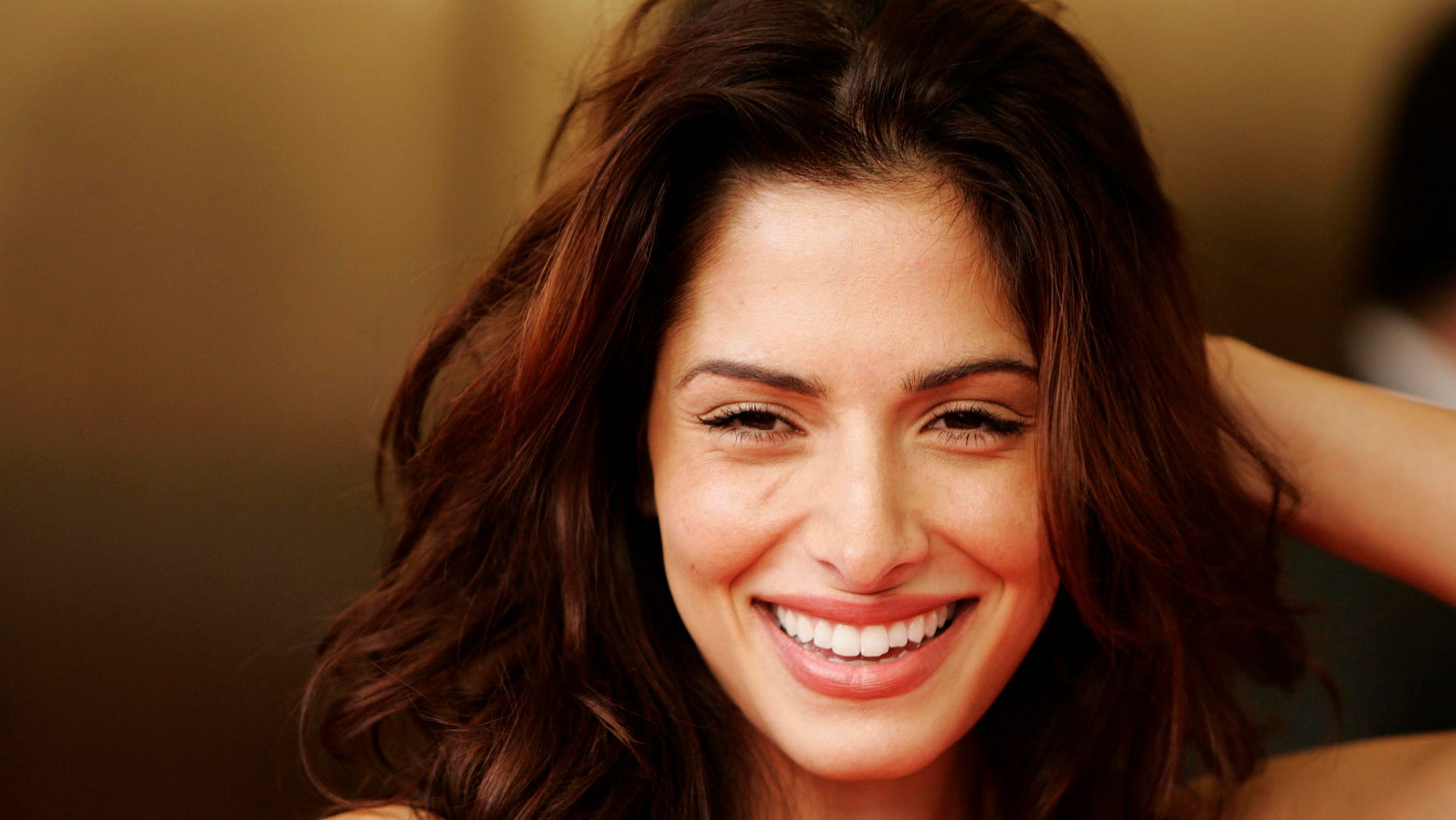 Sarah Shahi: 'Person of Interest' star says being a Dallas ...
