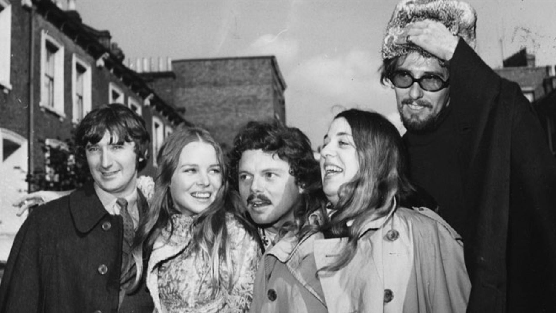 Scott McKenzie (center) with the Mamas and the Papas.