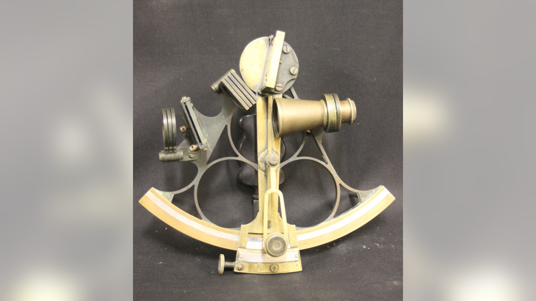 Sir Arthur Rostron's sextant (Henry Aldridge & Son).