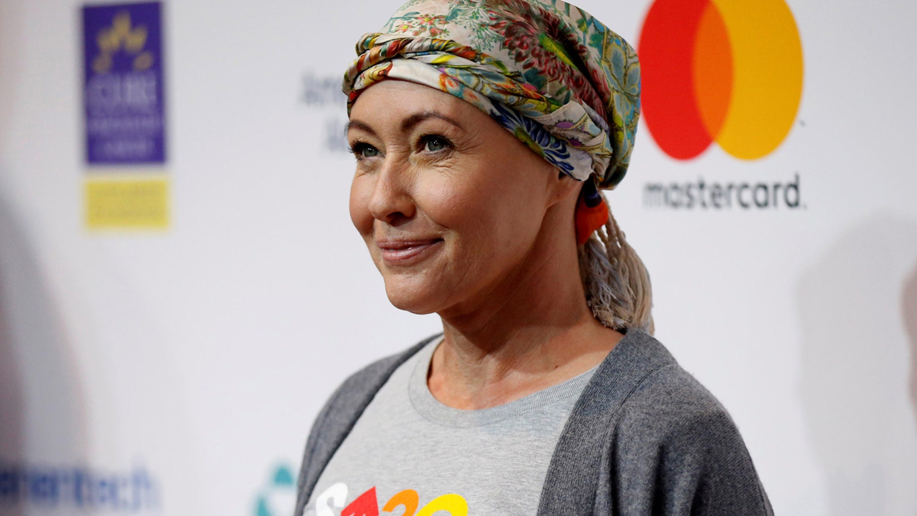 Actress Shannen Doherty announced in an Instagram post on Saturday (April 29) that her breast cancer is in remission.