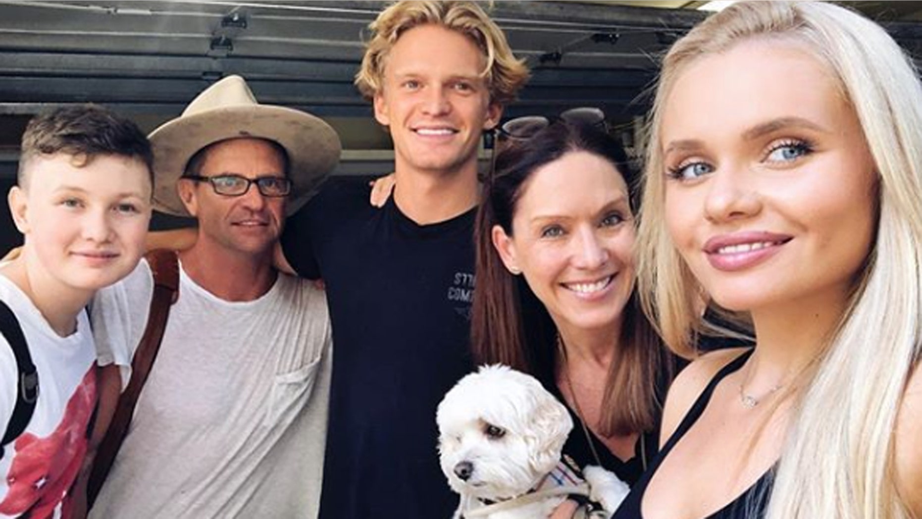 The Simpson family reveals why they decided to leave Hollywood and return home to Hollywood in a new interview.