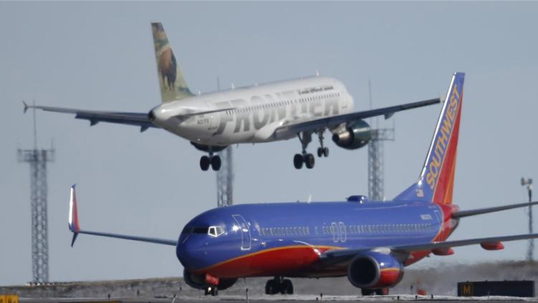 American Airlines and United Airlines show that air travel demand is growing modestly and there aren’t many empty seats, but average fares continue to decline.