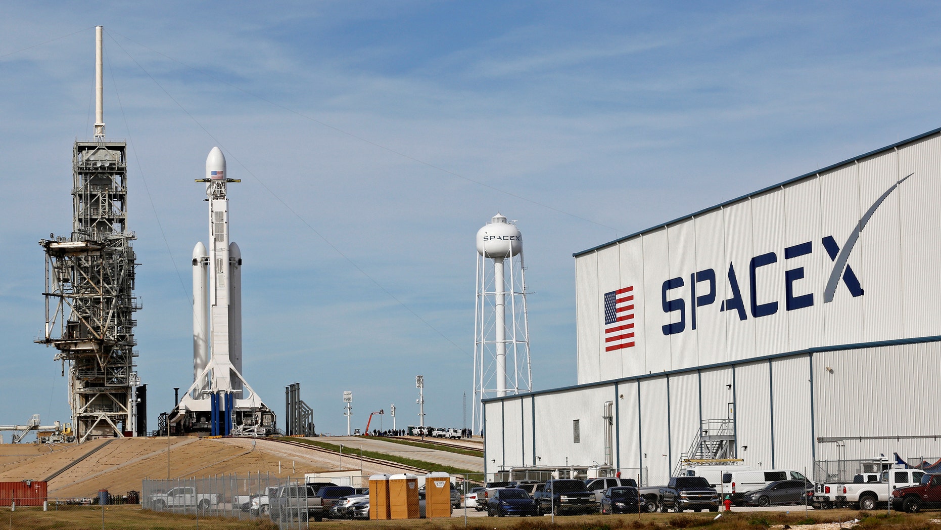 File photo: A SpaceX Falcon Heavy rocket stands on historic launch pad 39A as it is readied for its first demonstration flight at the Kennedy Space Center in Cape Canaveral, Florida, U.S., February 5, 2018. (REUTERS/Joe Skipper)