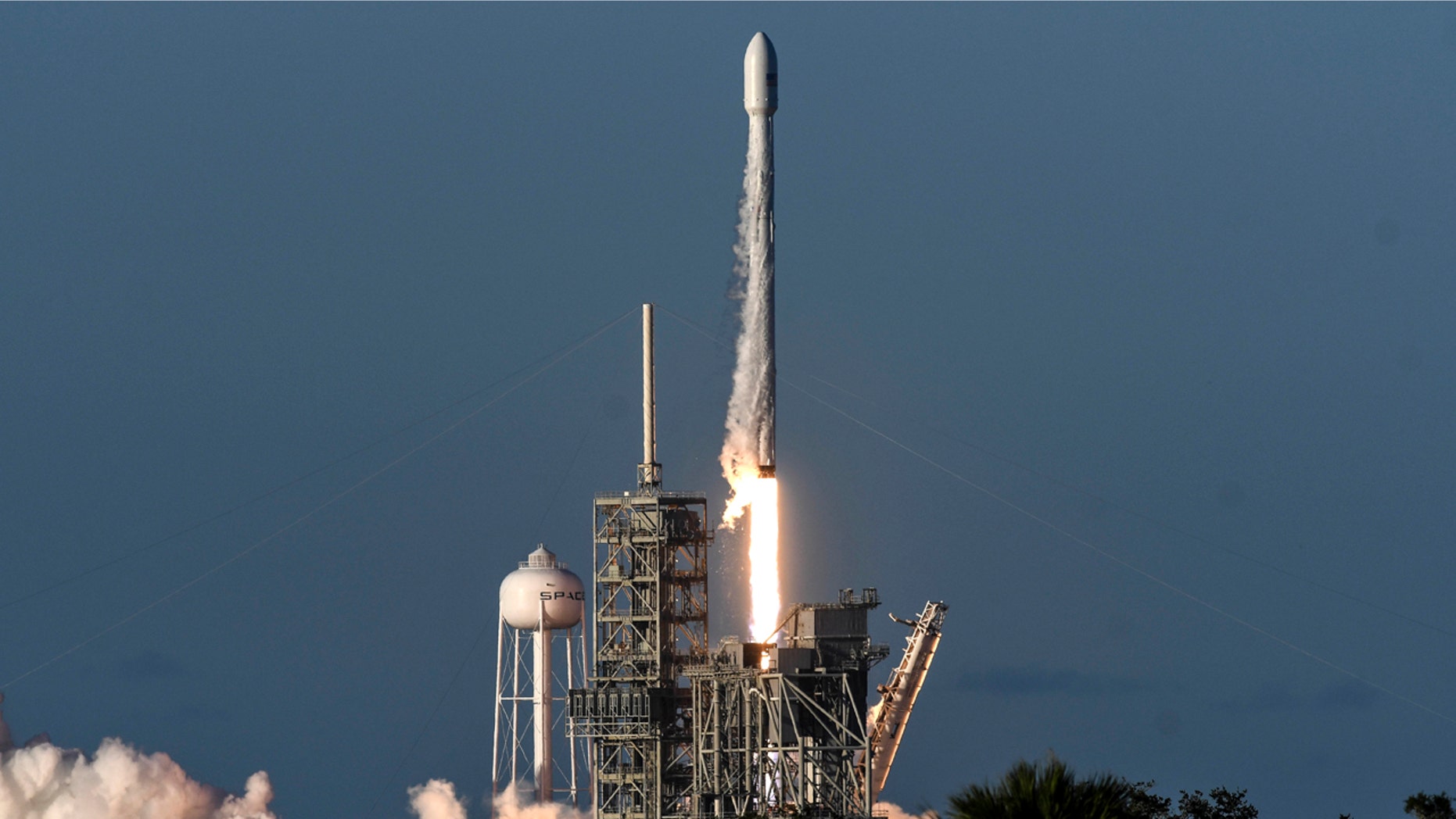 File photo: A SpaceX Falcon 9 rocket lifts off from Kennedy Space Center in Cape Canaveral, Fla., Wednesday, July 5, 2017. (Craig Bailey /Florida Today via AP)