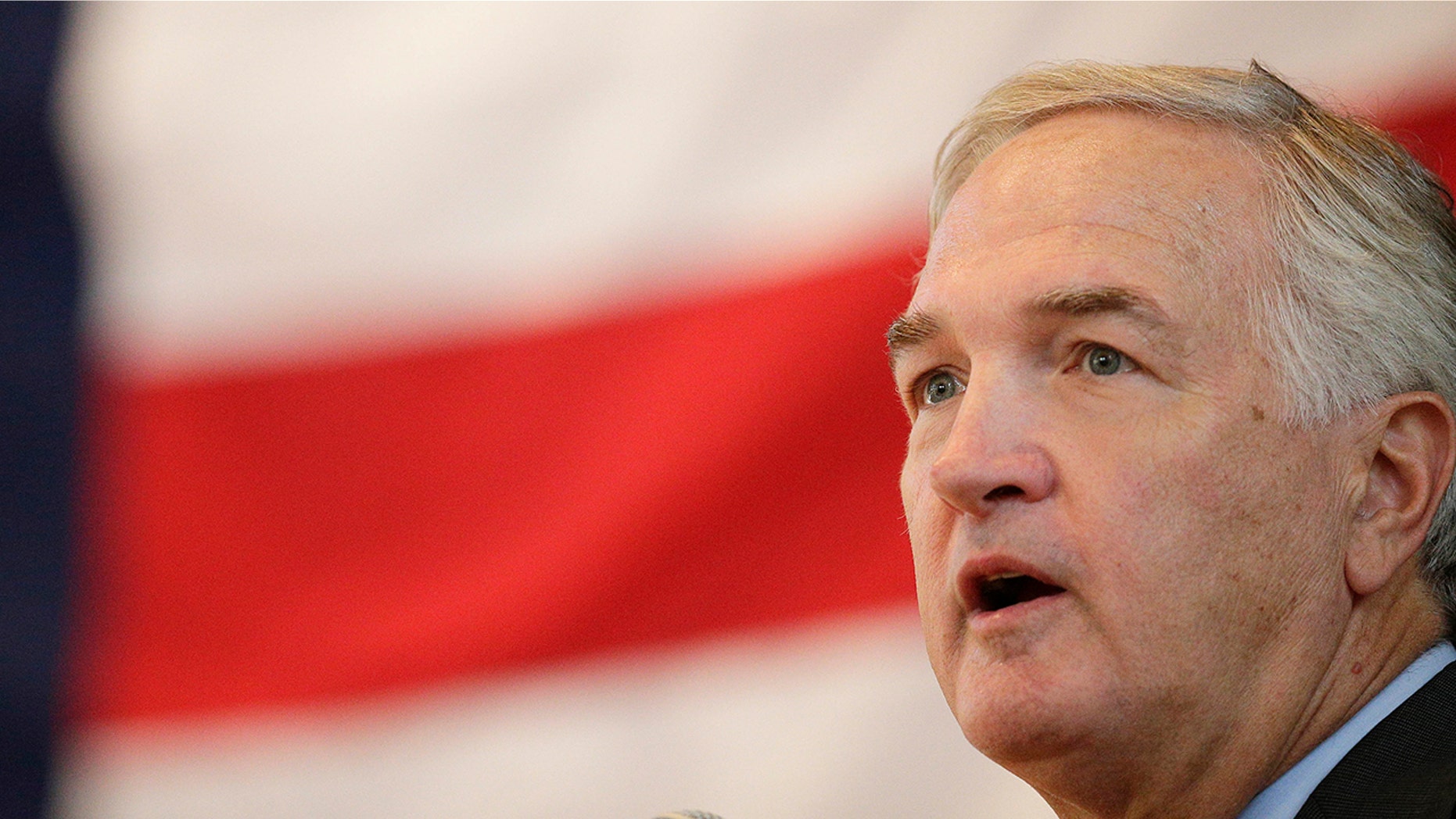 Sen. Luther Strange (R-AL) thinks President Trump’s comments about kneeling NFL players on Friday will help his campaign.