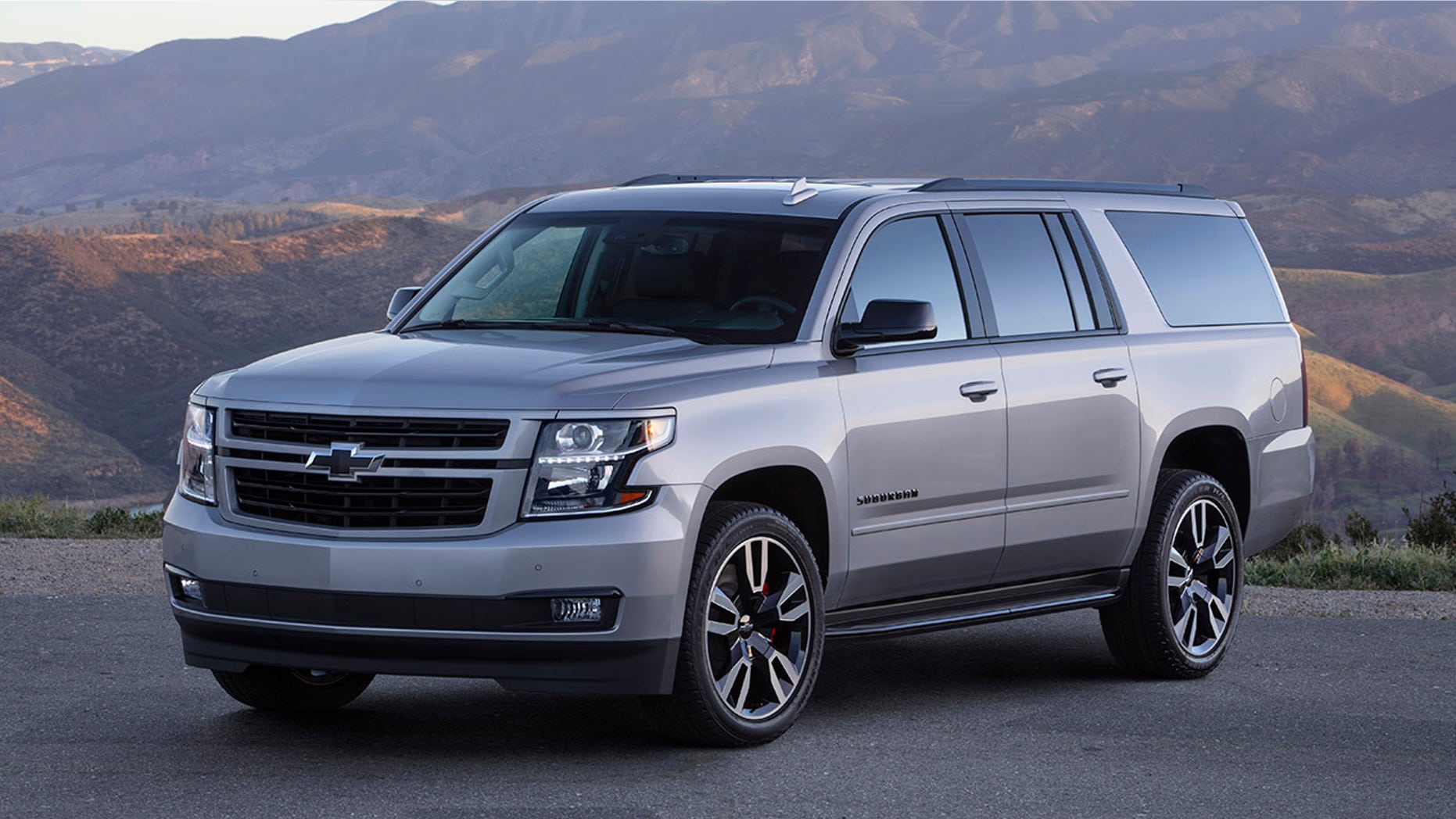 The 2019 Suburban RST Performance Package features a 420-hp, 6.2L V-8 engine, Magnetic Ride Control with performance calibration, and a new Hydra-Matic 10L80 10-speed transmission. Available as an upgrade to the Suburban RST, customers can order the Performance Package in summer 2018.
