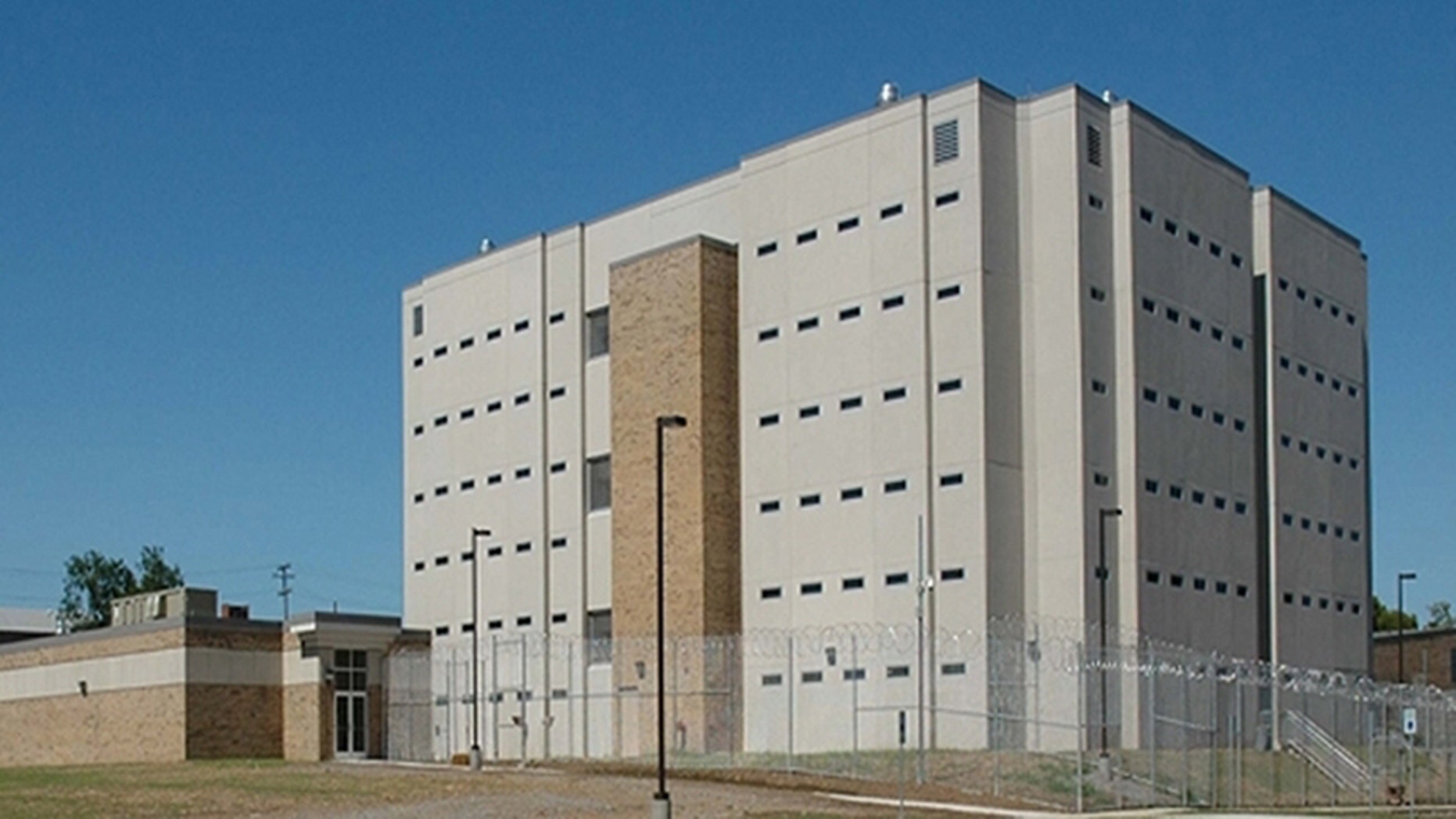 Tennessee jail inmates reportedly hospitalized after suspected