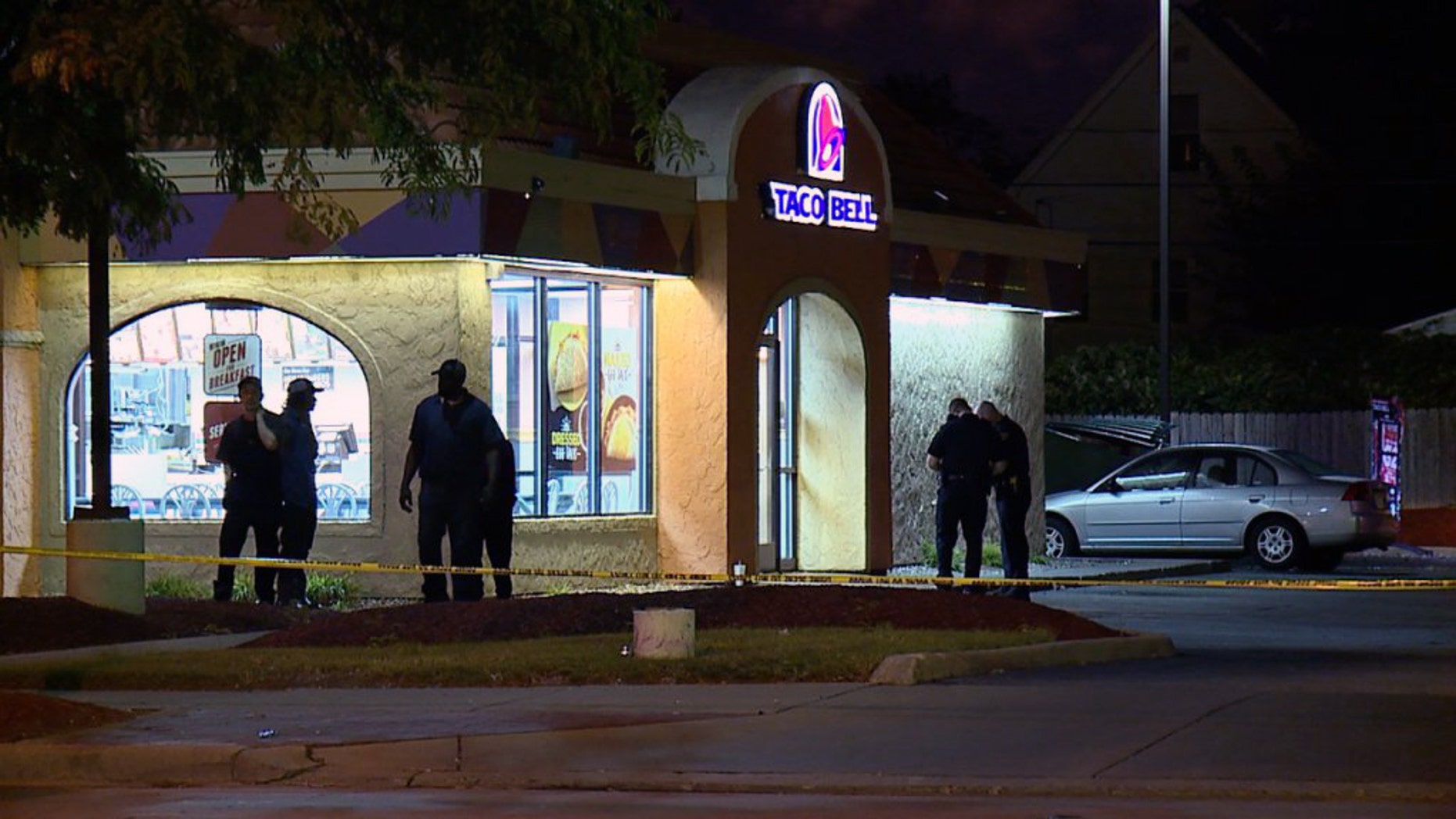 Armed Taco Bell Workers Shoot, Kill Robbery Suspect | Fox News