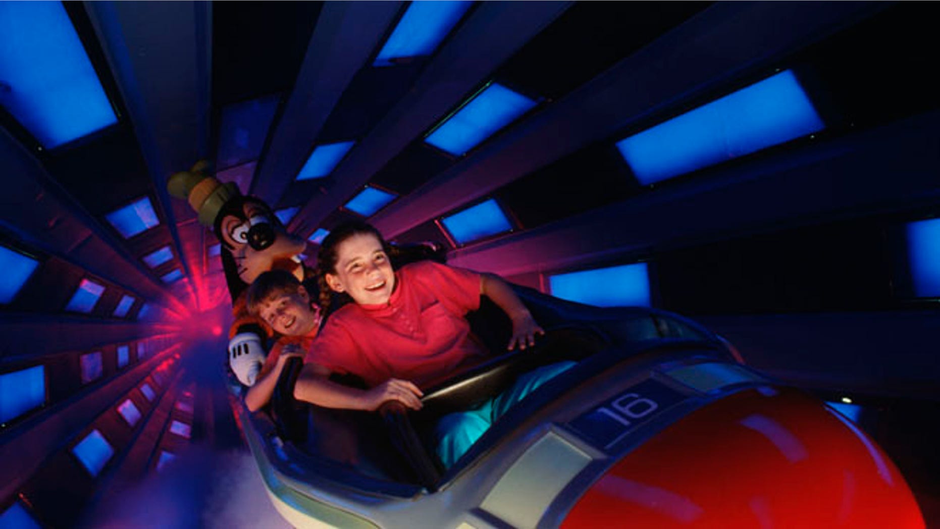Space Mountain, Magic Kingdom.