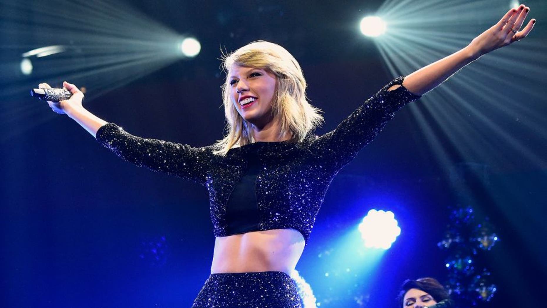 LOS ANGELES, CA - DECEMBER 05: Singer Taylor Swift performs onstage during KIIS FM's Jingle Ball 2014 powered by LINE at Staples Center on December 5, 2014 in Los Angeles, California. (Photo by Kevin Mazur/WireImage)