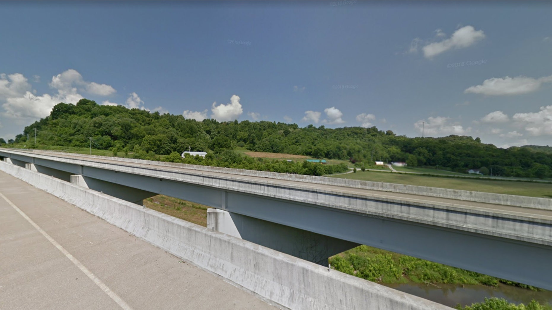 A 30-year-old man died Thursday after falling off a bridge in Tennessee while he was waiting for someone to change his tire.