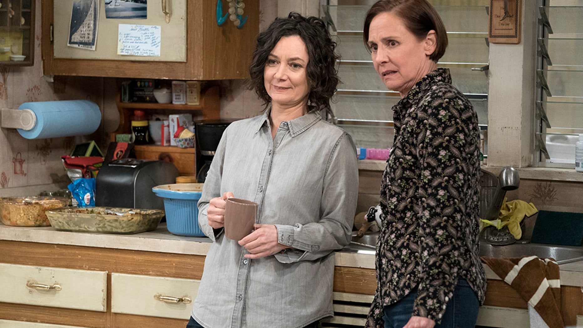 Sara Gilbert and Laurie Metcalf appear in "The Conners" premiere.