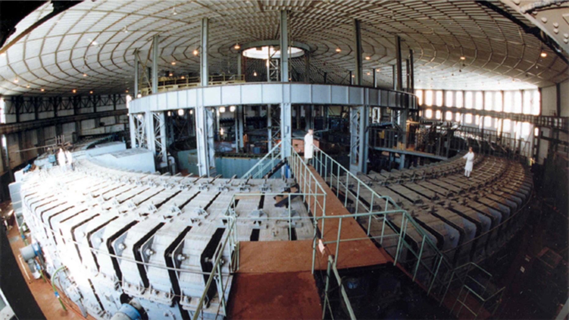 The synchrophasotron -- a 10 GeV proton and light nuclei accelerator