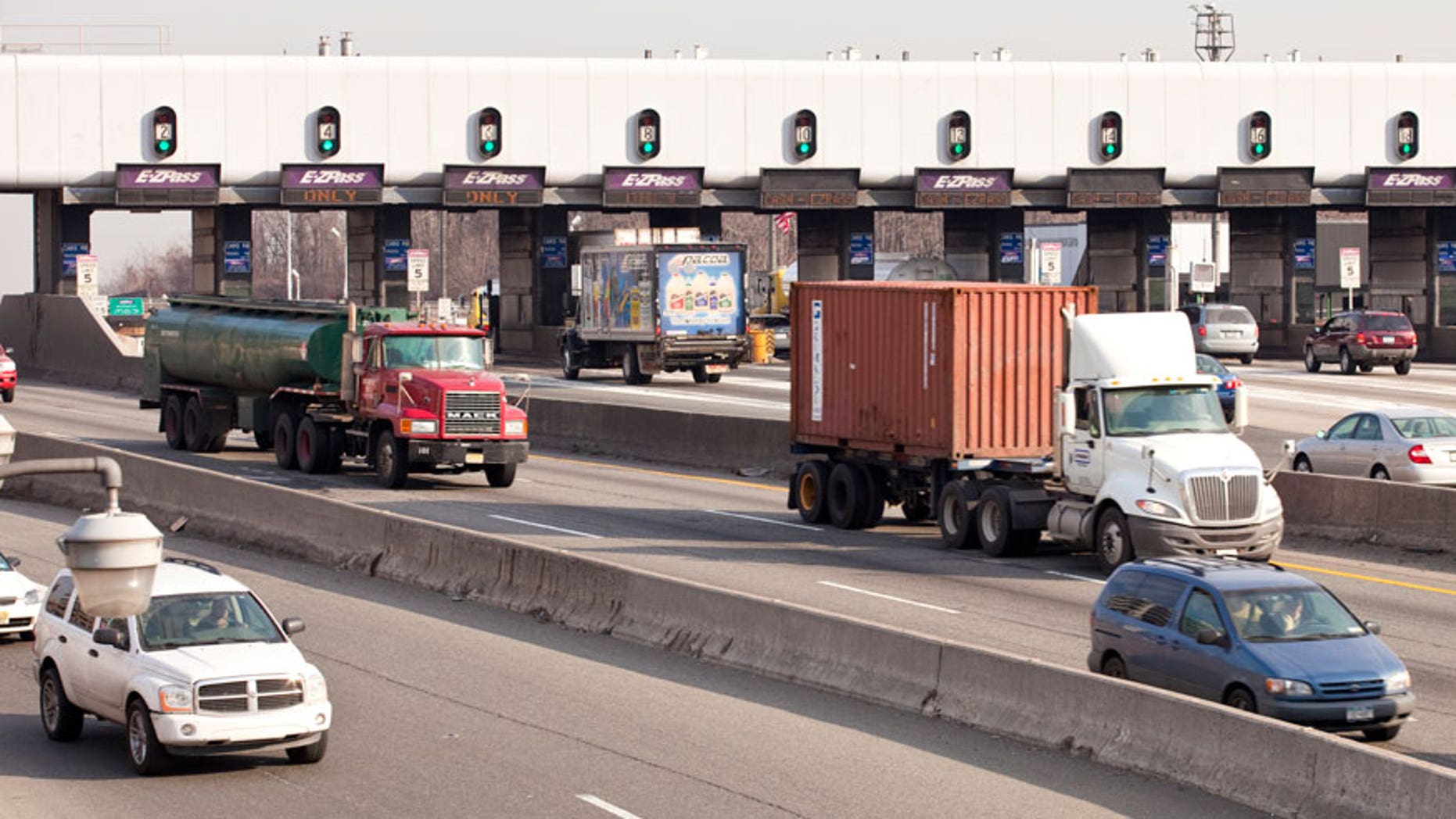 George Washington Bridge toll plaza (file)