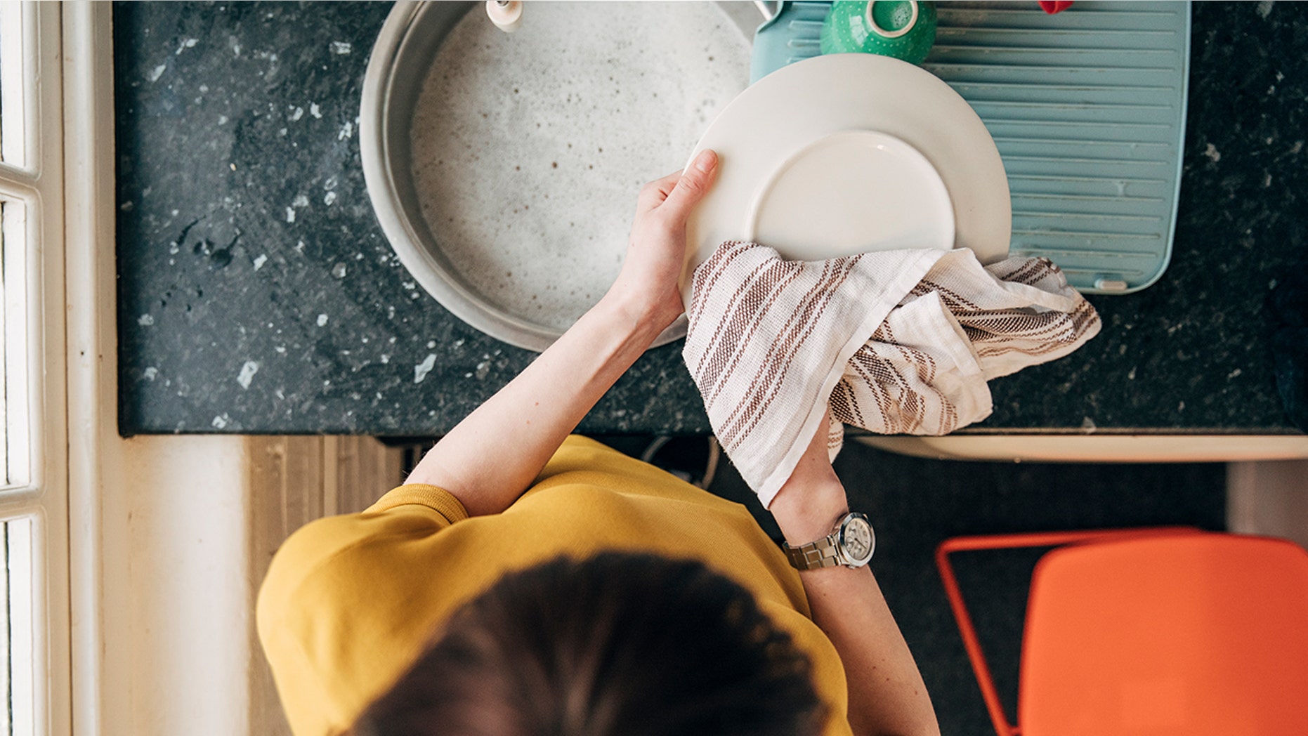 Don't let a dirty kitchen towel make you sick.