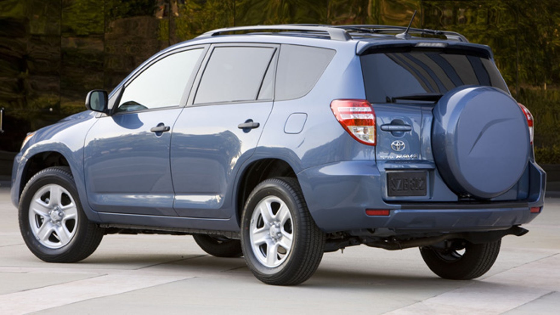 2014 Toyota Rav4 said to be losing iconic spare tire carrier Fox News
