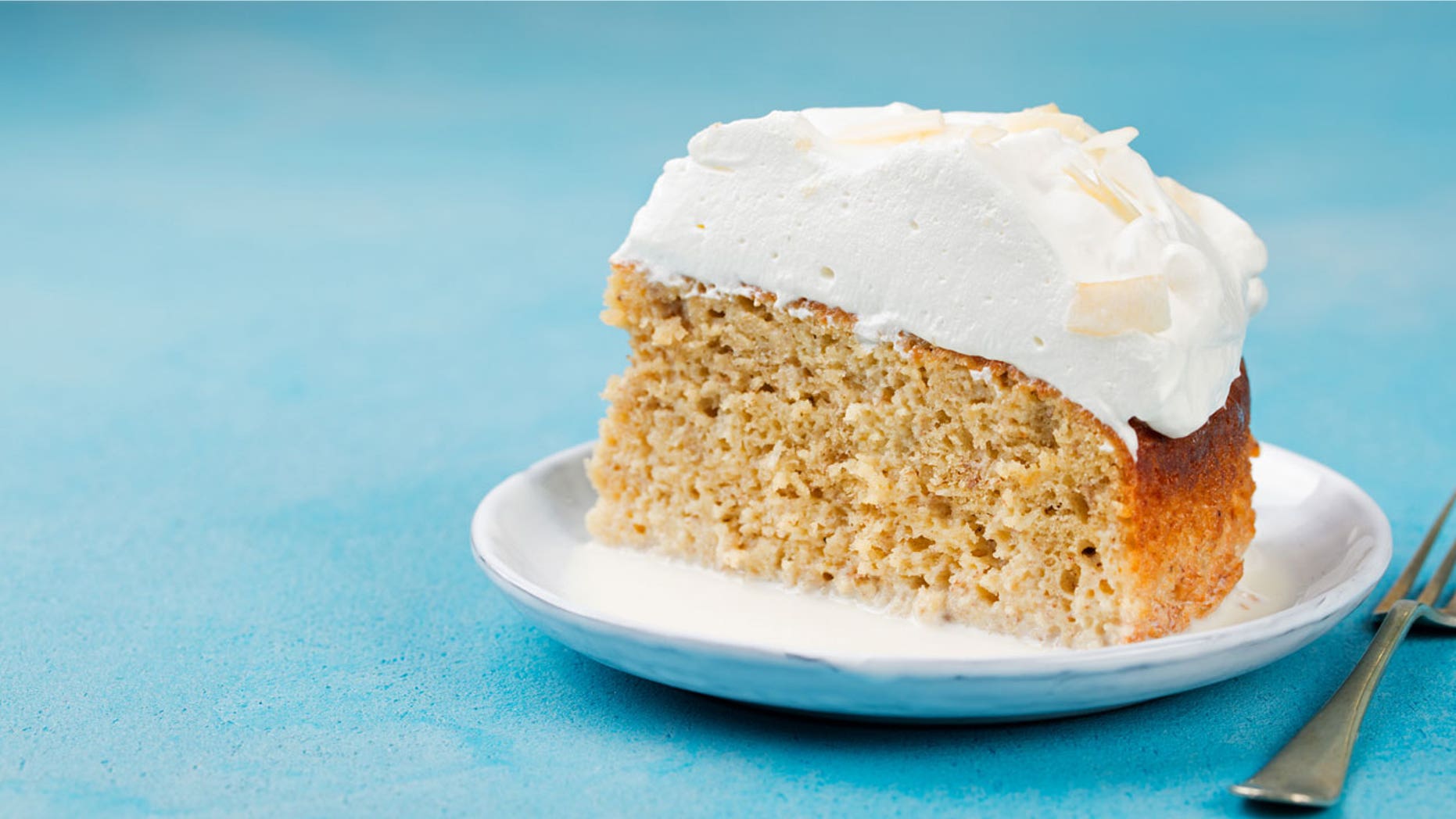 The Alessi Bakeries of Tampa are blaming bad pans for warping their Tres Leches cakes.
