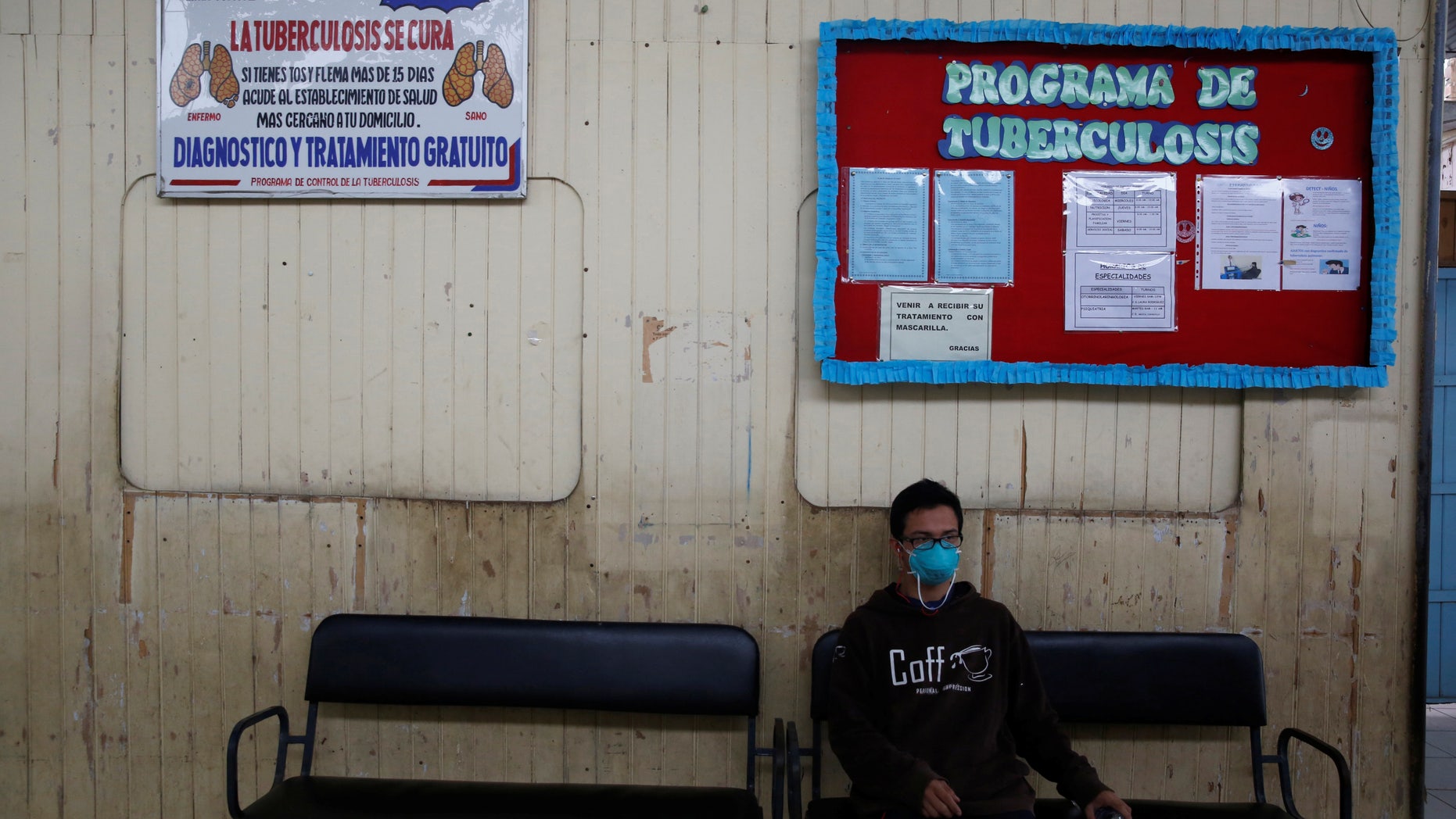 Jorge waits to receive his medicine for tuberculosis at El Progreso Health Centre in Carabayllo in Lima, Peru July 14, 2016. REUTERS/Mariana Bazo SEARCH "TB HOPE" FOR THIS STORY. SEARCH "THE WIDER IMAGE" FOR ALL STORIES. - RTSSRLC