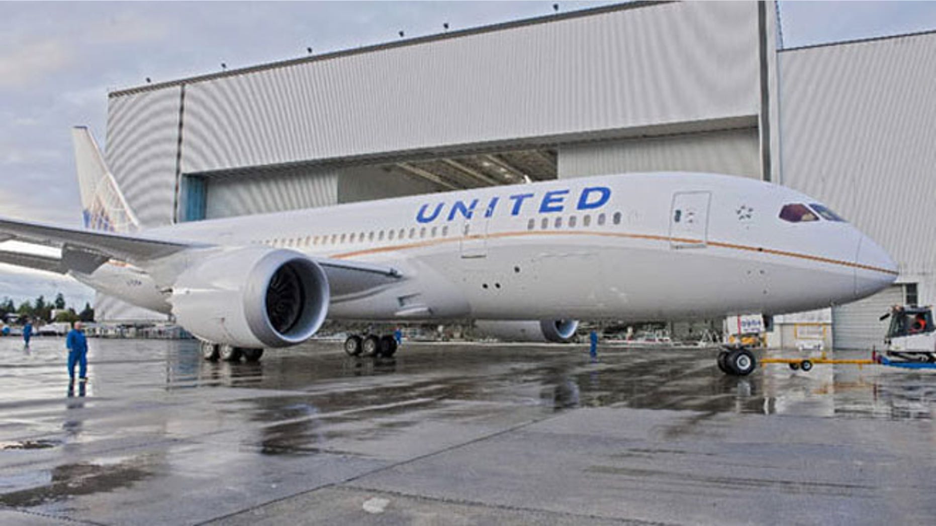United Airlines announced Monday it took delivery of its first Boeing 787 Dreamliner over the weekend.
