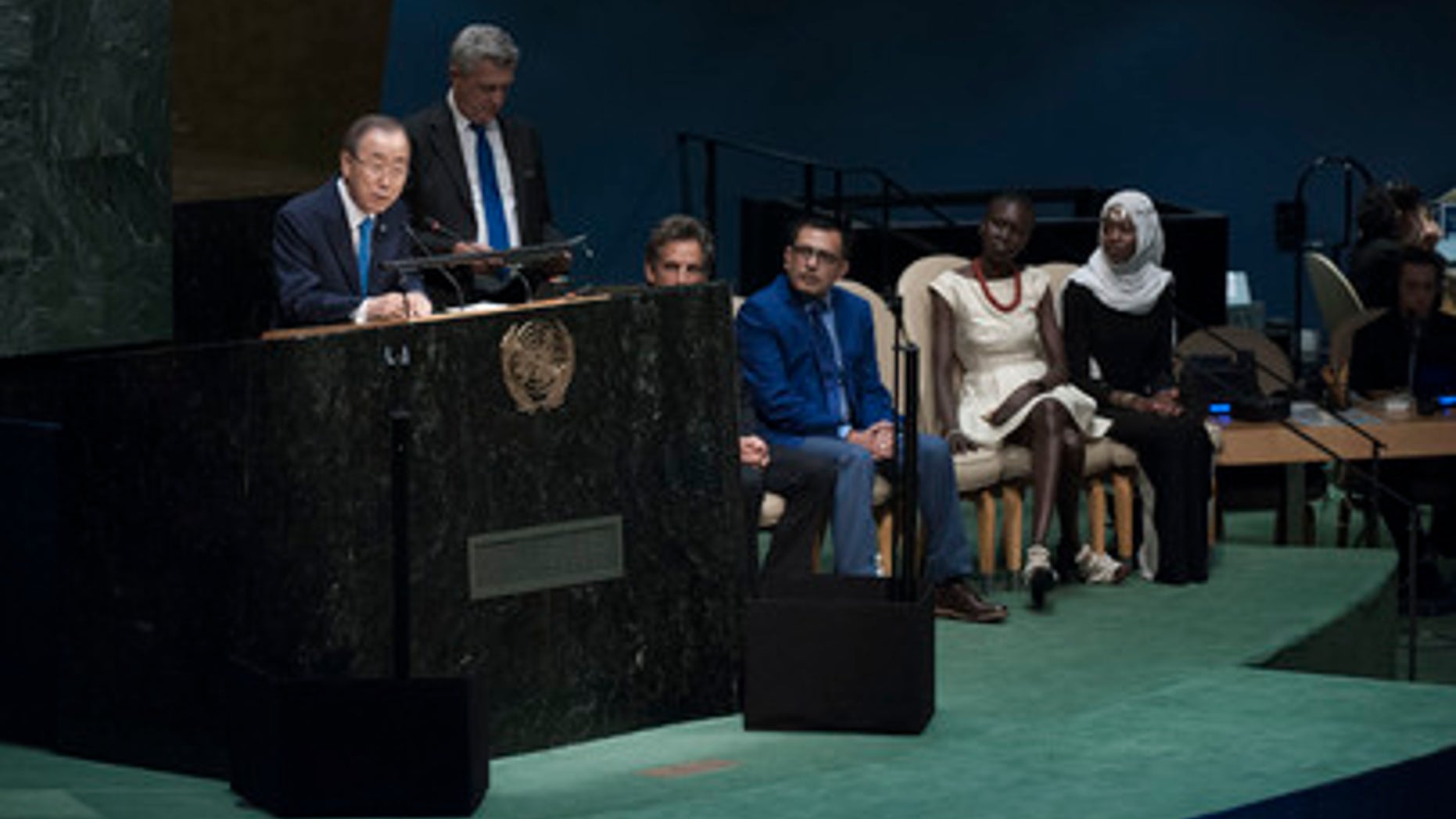 Secretary-General Ban Ki-moon accepts a 1.3 million signature-strong petition expressing solidarity with millions of refugees on Sept. 16, 2016. The #WithRefugees petition was launched on 19 June, World Refugee Day by the Office of the UN High Commissioner for Refugees (UNHCR).