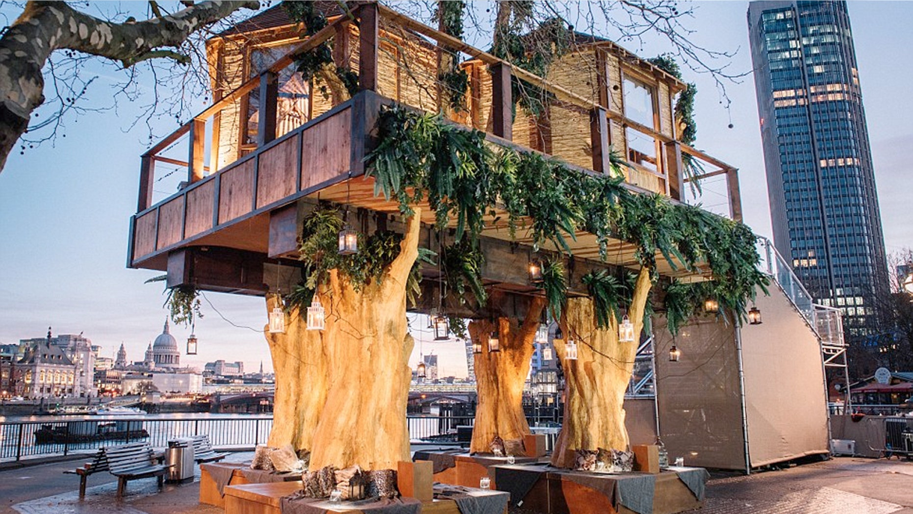 The 35 foot high luxury treehouse was inspired by the Lion Sands Game Reserve treehouse accommodation in South Africa.