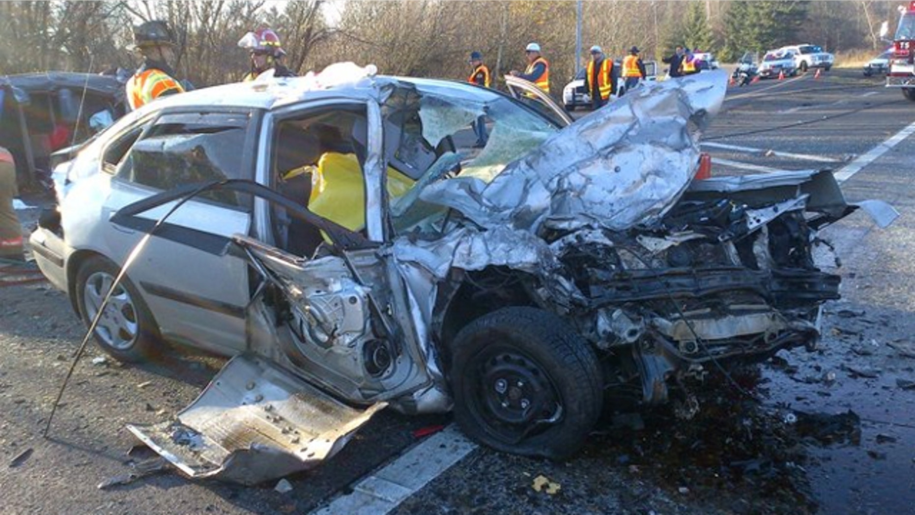 A Washington state woman live-tweeted about a fatal car wreck on I-205 in Vancouver Wednesday, unaware at first that the victim was her husband.