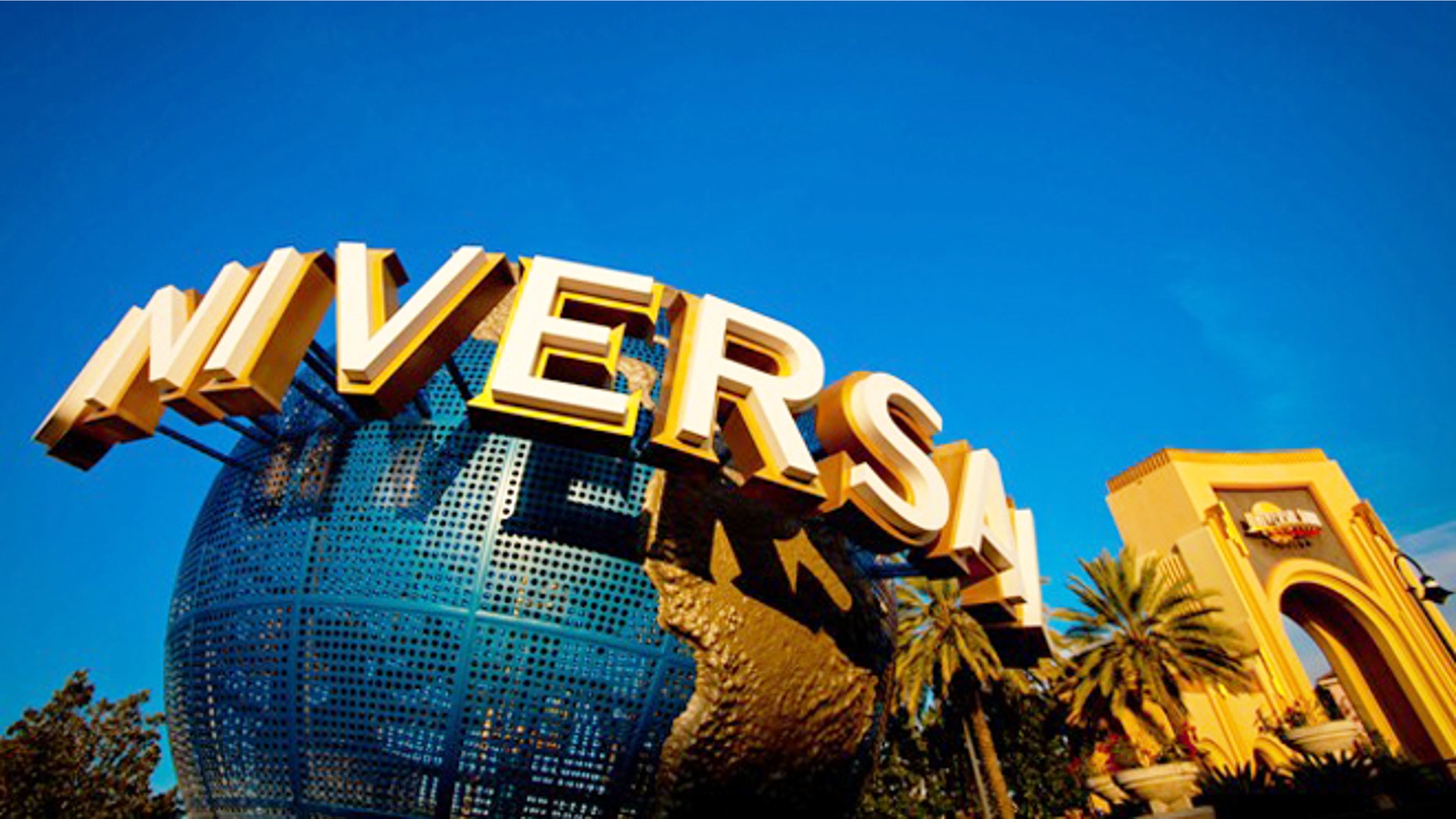 Universal is expanding its theme park empire in China.