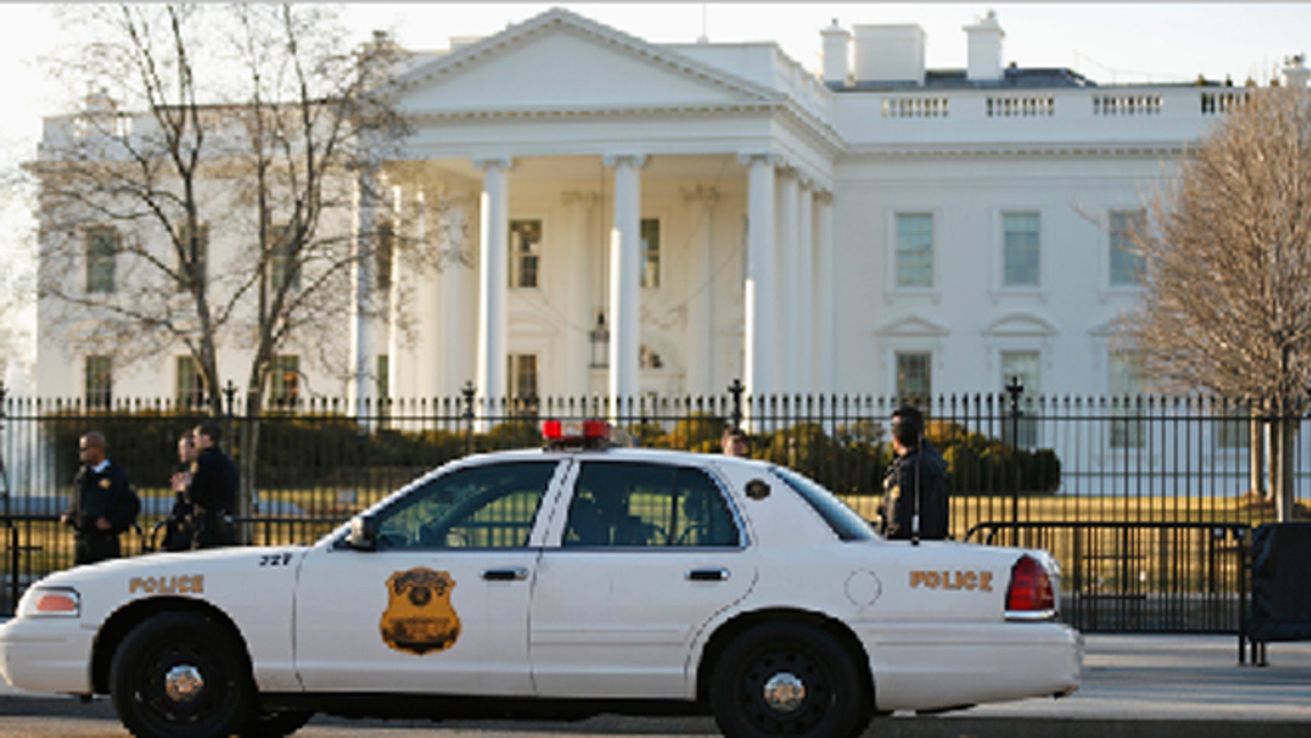 white house suspicious package