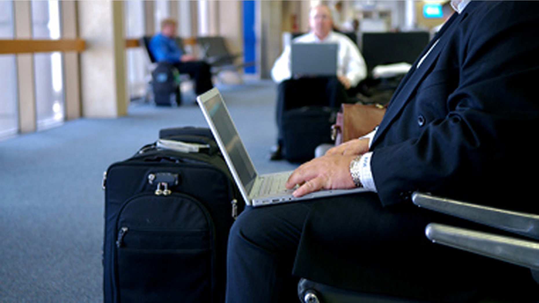Most major U.S. airports offer free Wi-Fi, but New York City airports force fliers to pay to surf the web because of a deal signed almost 15 years ago.