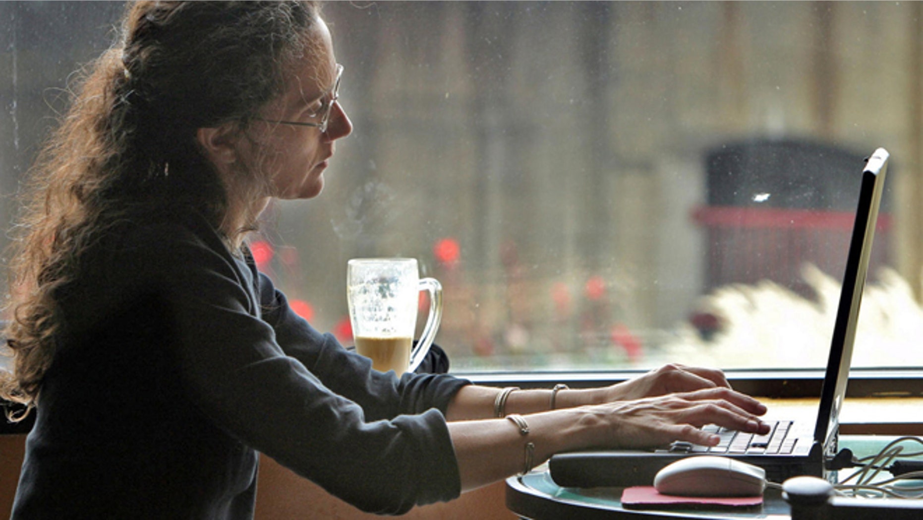 A new survey from Pew explains why 15 percent of Americans don't surf the Internet.