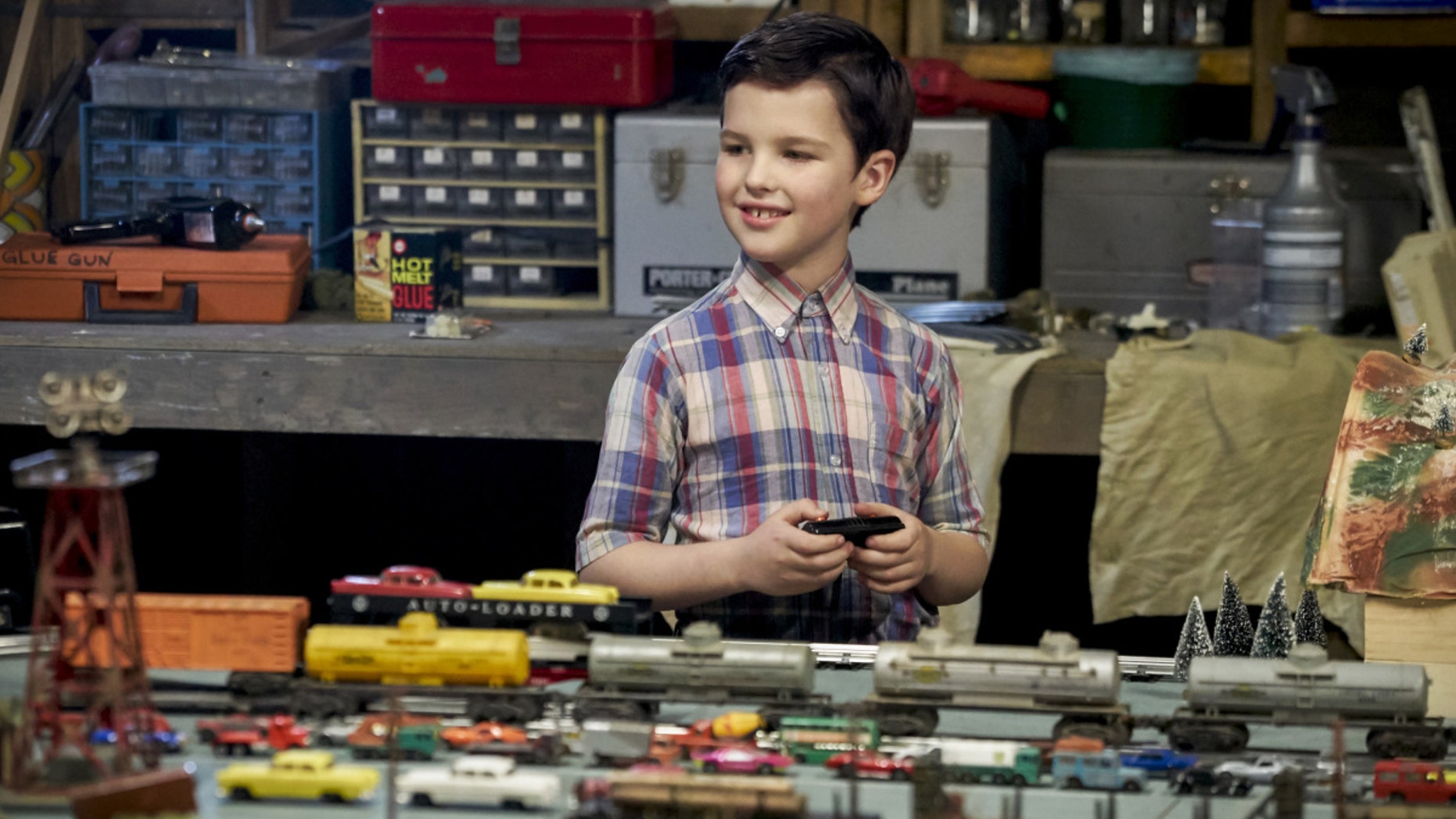 YOUNG SHELDON is a new half-hour, single-camera comedy created by Chuck Lorre and Steven Molaro, that introduces "The Big Bang Theory's" Sheldon Cooper (Iain Armitage), a 9-year-old genius living with his family in East Texas and going to high school. YOUNG SHELDON will have a special Monday launch behind the season premiere of THE BIG BANG THEORY on Sept. 25 (8:30-9:00 PM, ET/PT). On Nov. 2, YOUNG SHELDON will move to its regular time period, Thursdays (8:30-9:00 PM, ET/PT) on the CBS Television Network. Photo: Sonja Flemming/CBS ÃÂé2017 CBS Broadcasting, Inc. All Rights Reserved.
