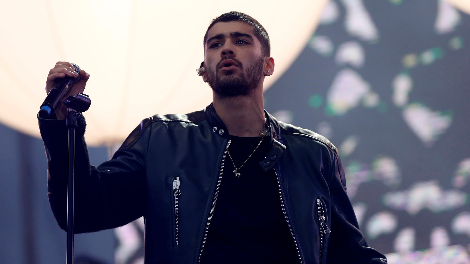Zayn Malik had trouble saying the word 'innovative' at a charity gala