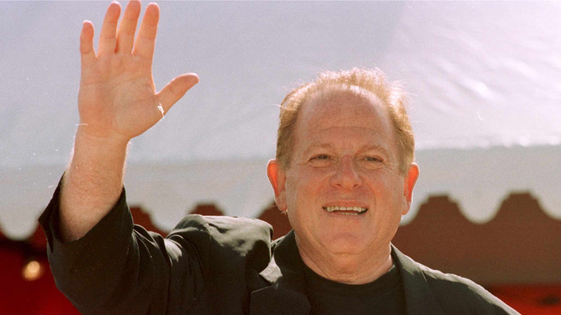 Arnold Kopelson has died. The Oscar-winning producer was 83.
