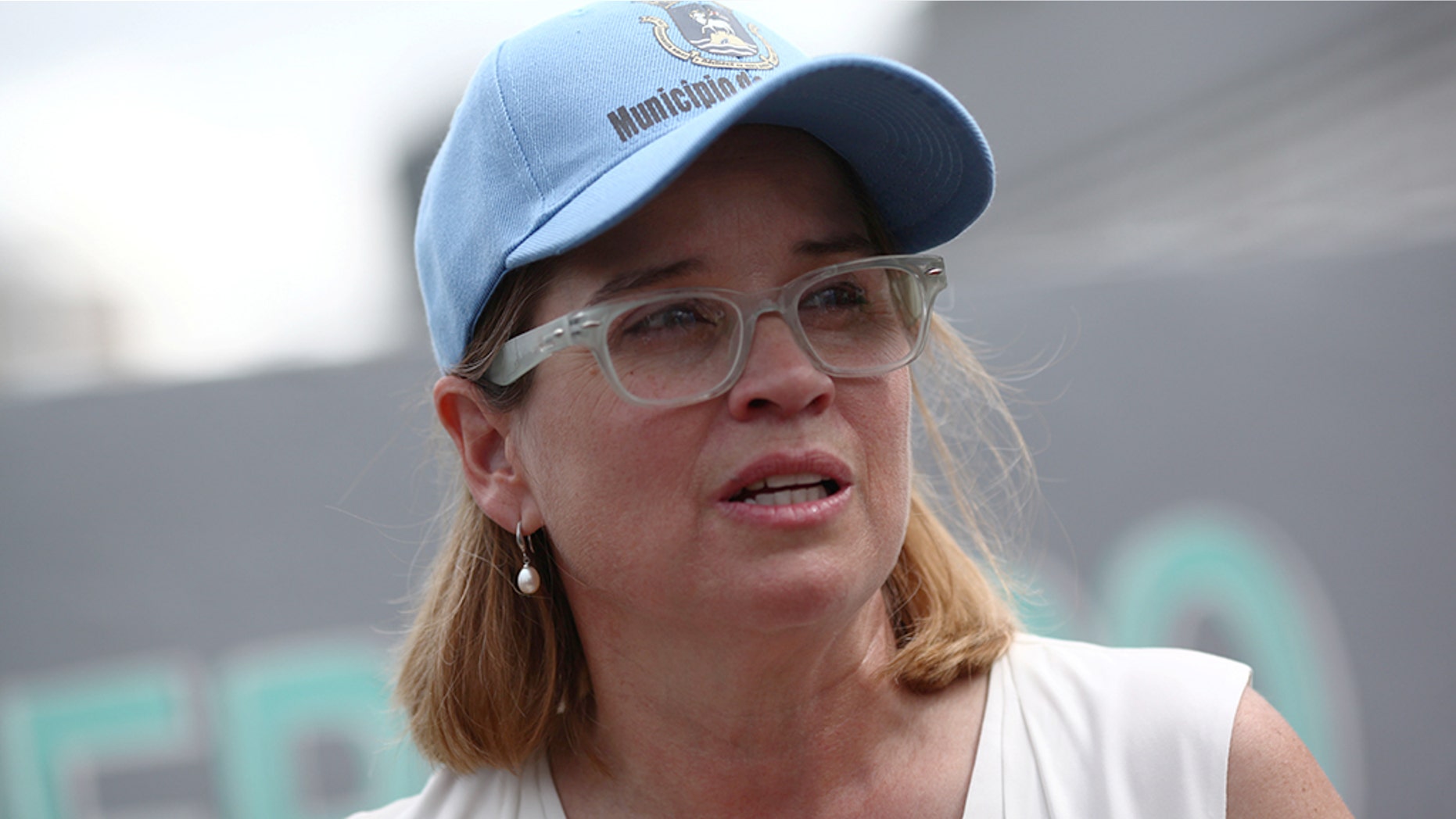 San Juan Mayor Carmen Yulin Cruz visits a market after Hurricane Maria hit the island, in San Juan, Puerto Rico November 20, 2017.