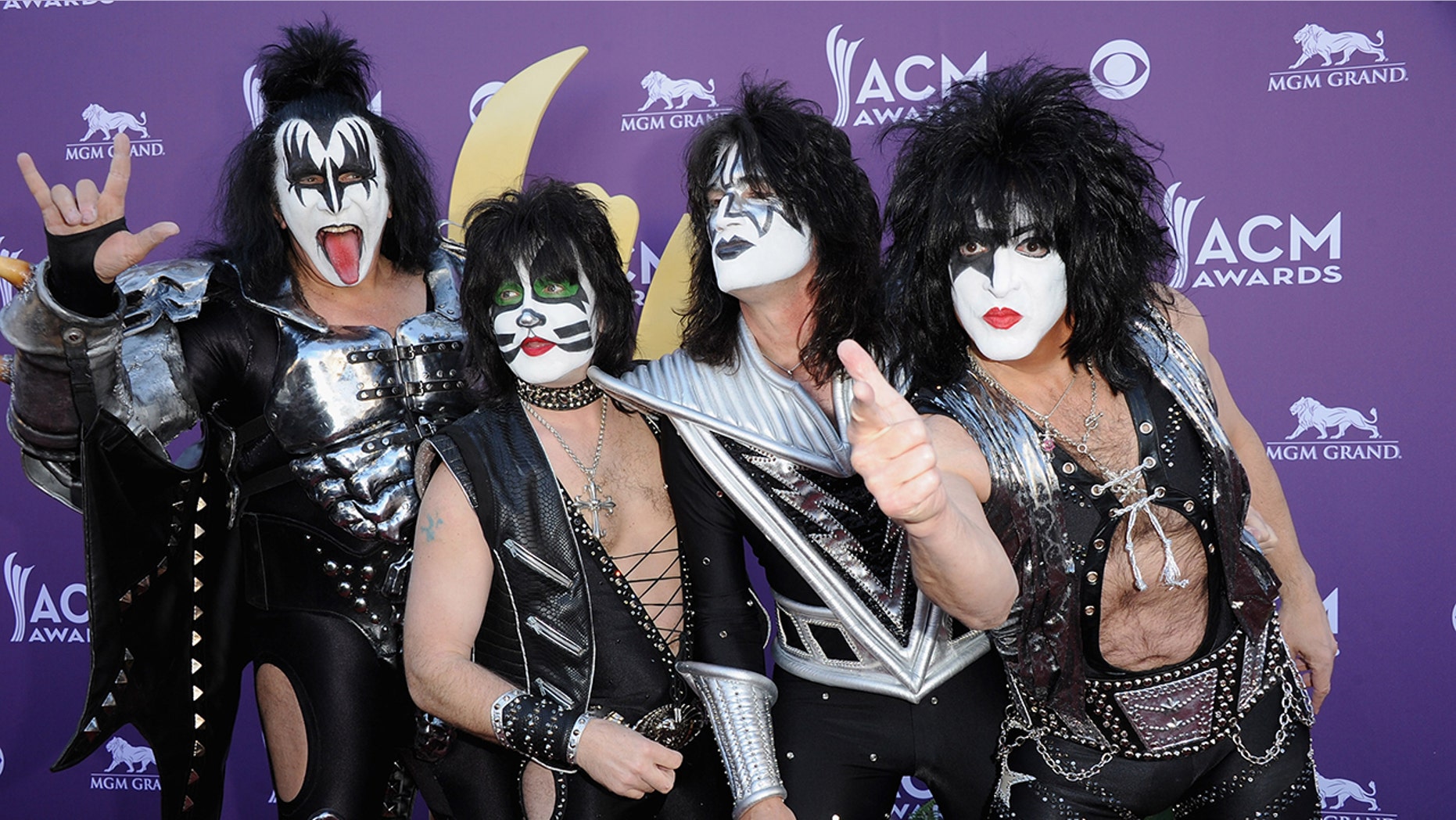 KISS reveals 2022 End  of the Road farewell tour dates  in  KISS reveals 2022 End  of the Road farewell tour dates  in