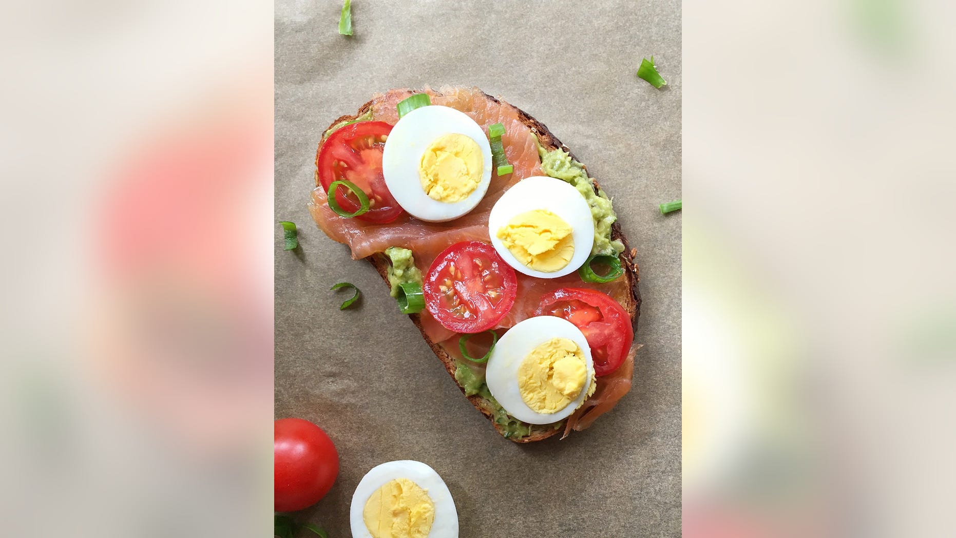 These 10 healthy lunch options offer brain-boosting benefits.