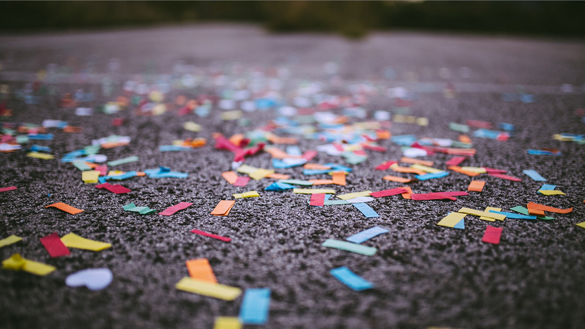 A gender reveal party at Applebee’s ended in violence after an argument over the confetti.