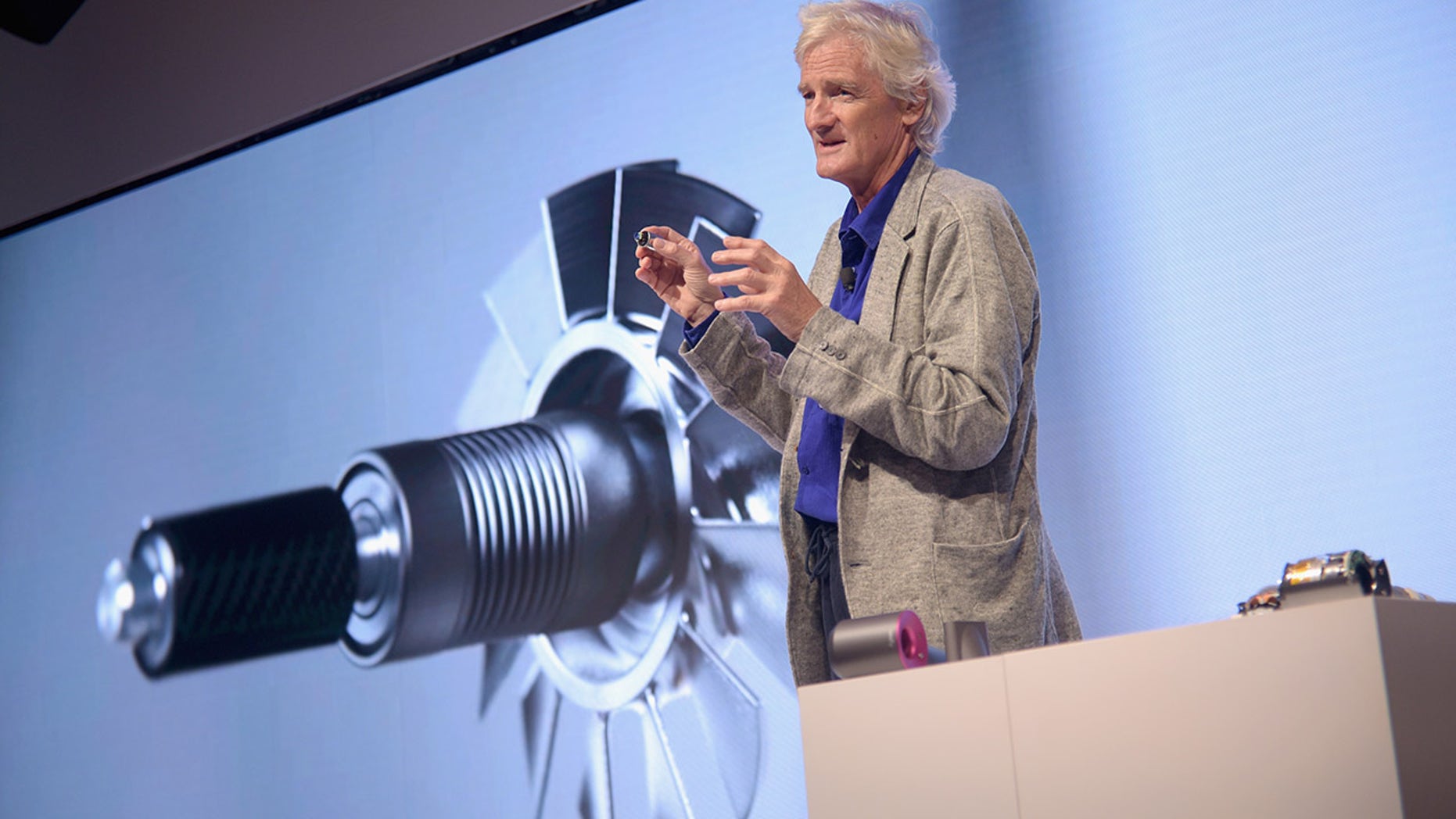 Dyson chooses Singapore over Britain to build electric car Dyson chooses Singapore over Britain to build electric car