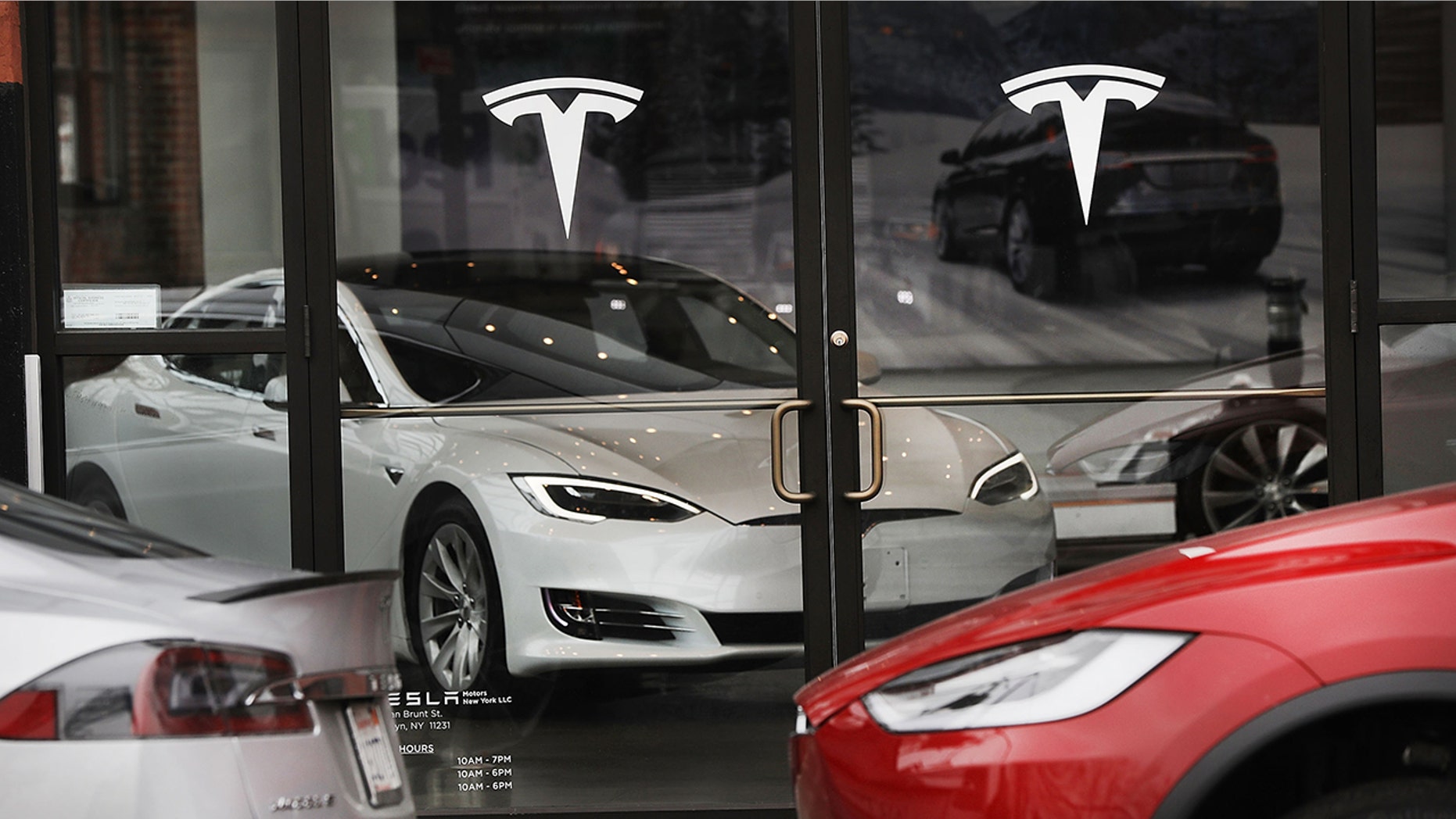 Tesla Says Full Tax Credit Will Be Available On Cars Ordered By Oct Tesla Says Full Tax Credit Will Be Available On Cars Ordered By Oct 15
