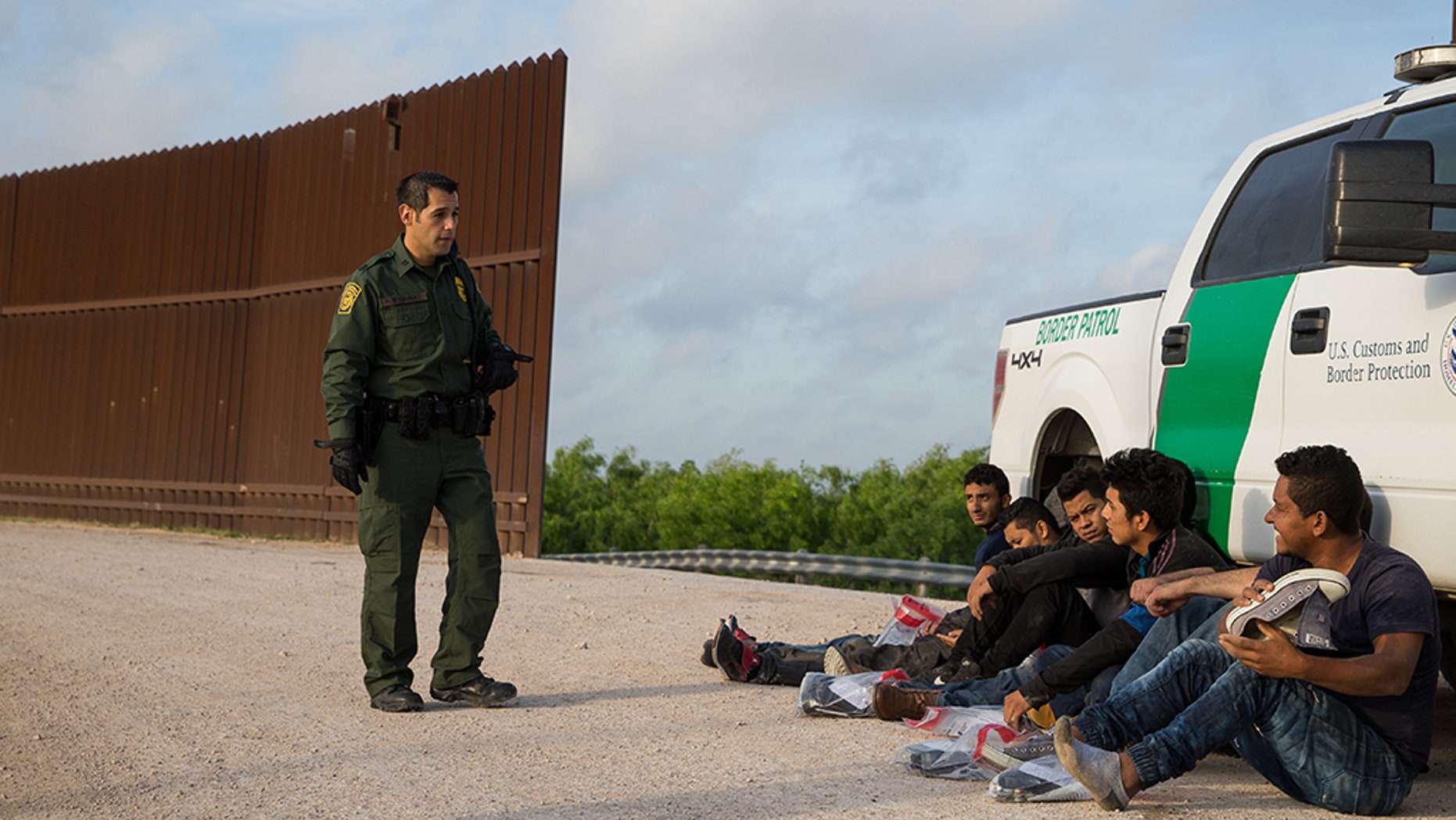 Border Agents Arrest Over 400 Illegals In 2 Days As Agency Announces Record Month For 