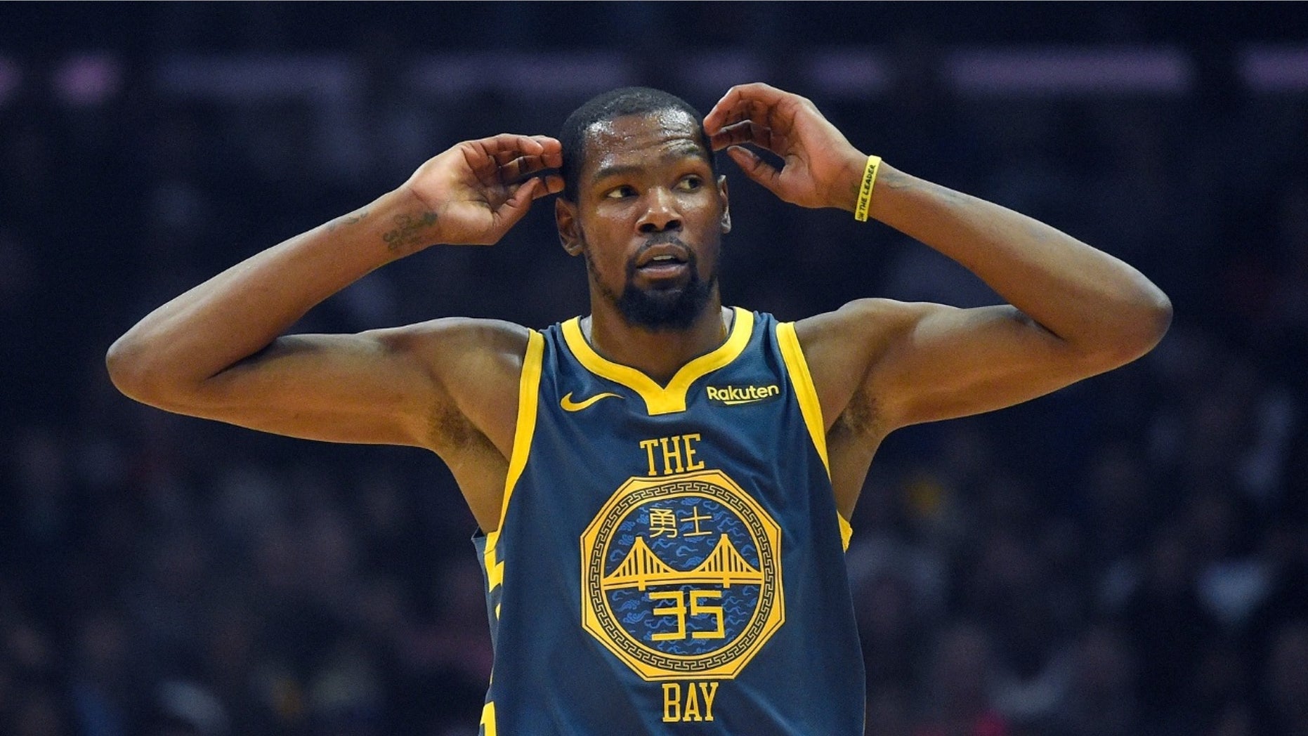 Kevin Durant was captured cussing out a Dallas Mavericks fan on Saturday, Nov. 17, 2018.