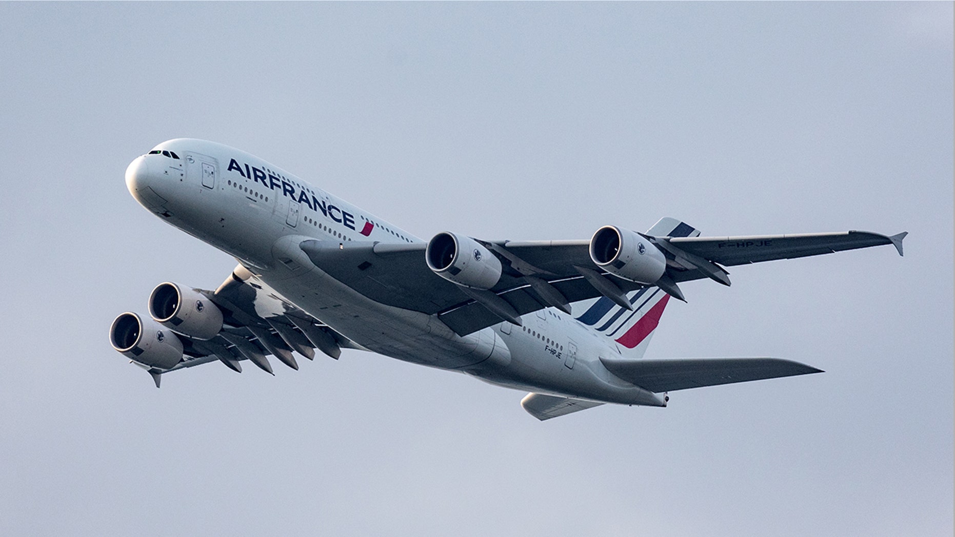 On Nov. 11, flight AF116 was forced to make an emergency stop in the southeastern Siberian city of Irkutsk after the smell of smoke filled the cockpit.